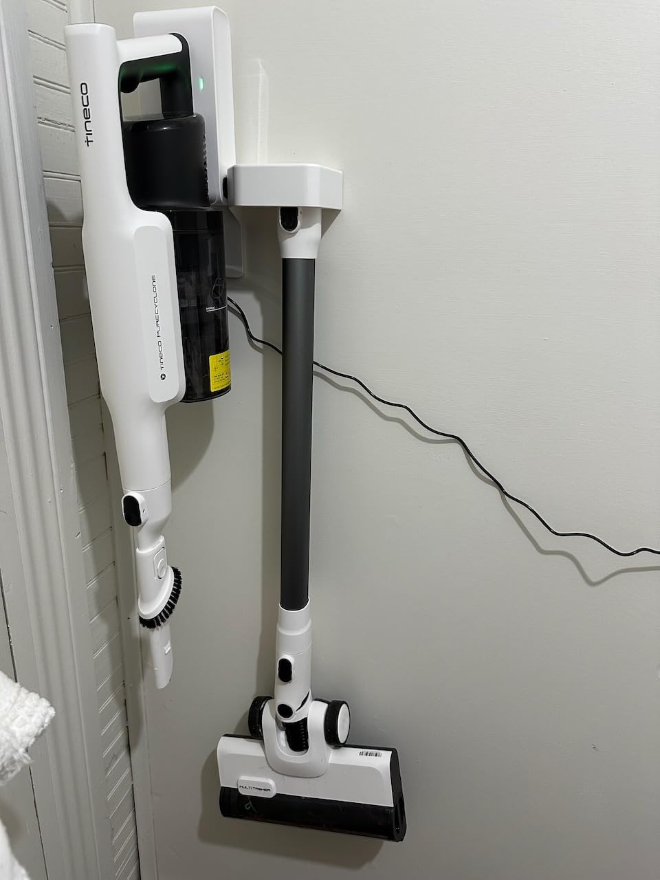 Tineco A20 Cordless Stick Vacuum Cleaner, Powerful Suction, 3 Modes for Multi-Level Messes, 1L Larger Dustbin, Ergonomic Dual-Handle Design, Wall-Mount Dock, LED Headlight customer photo 1