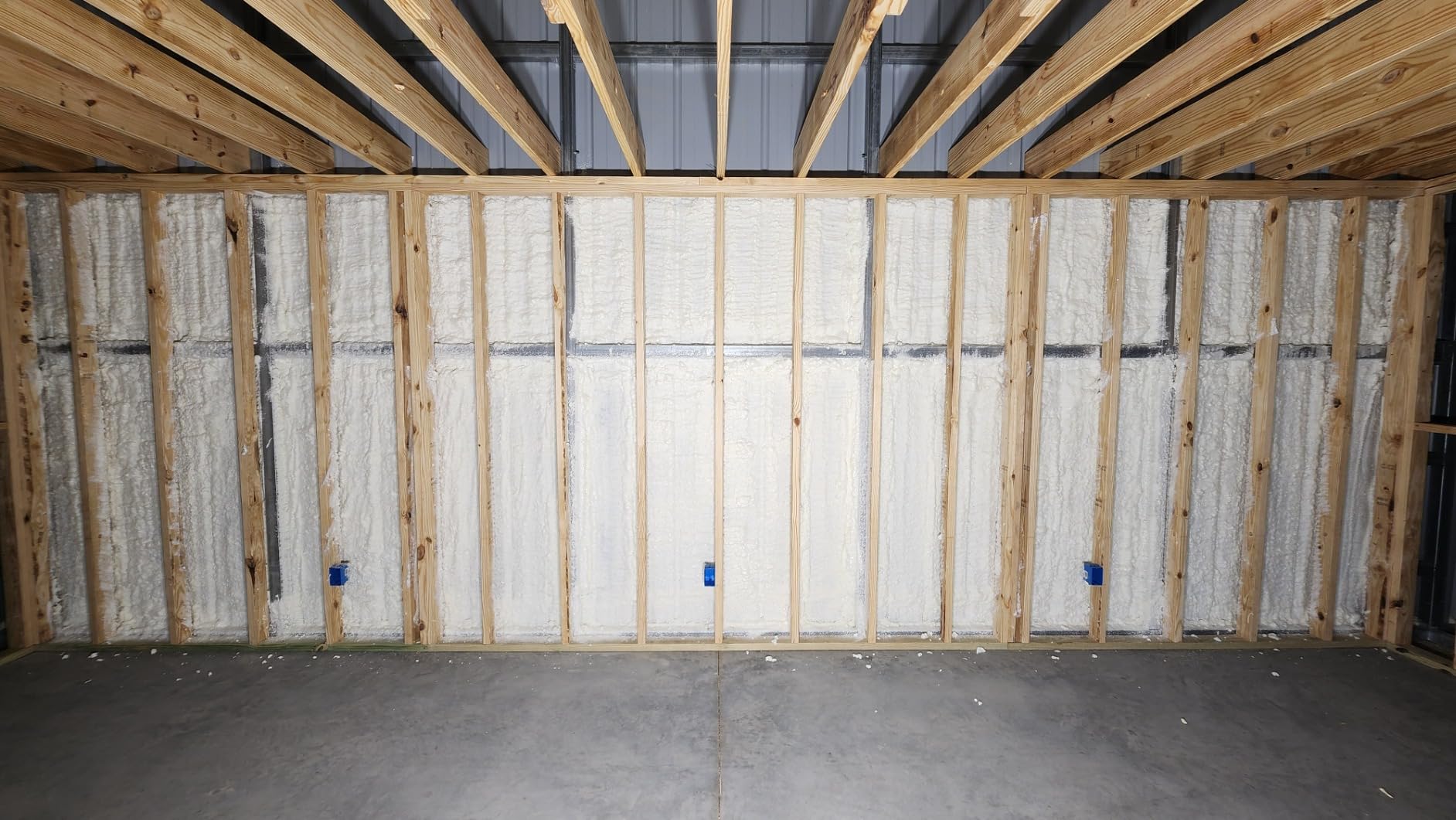 Kraken Bond Fastcoat Fire Rated Spray Foam Insulation Kit Closed Cell in a Can 240 sq ft (12x27.1 oz.) (R-Value 11.32 / 2in) - Spray Foam for Garage Door, Attic, Wall Gun & Cleaner Included, 12 Pack customer photo 1