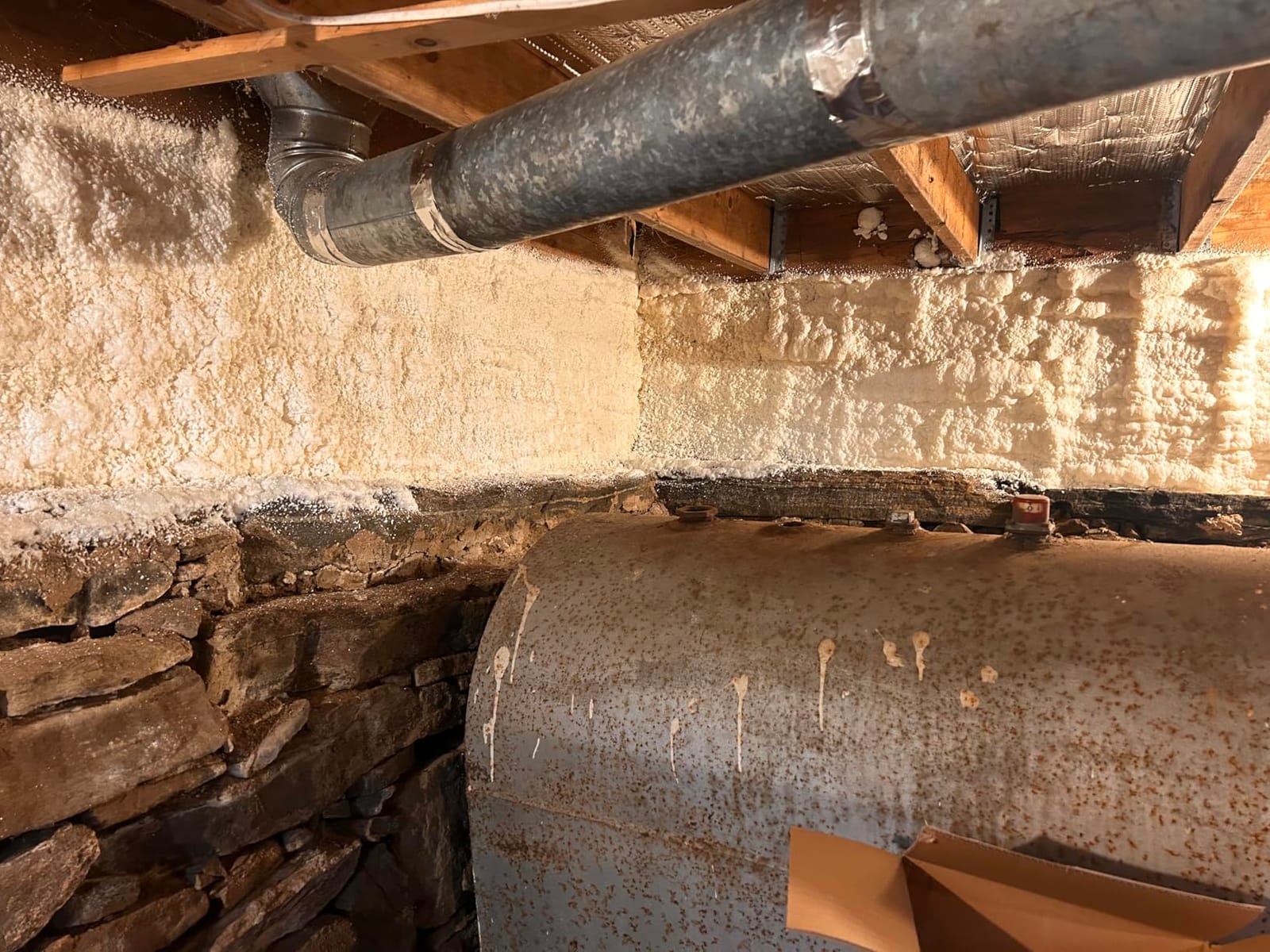Kraken Bond Fastcoat Fire Rated Spray Foam Insulation Kit Closed Cell in a Can 240 sq ft (12x27.1 oz.) (R-Value 11.32 / 2in) - Spray Foam for Garage Door, Attic, Wall Gun & Cleaner Included, 12 Pack customer photo 2