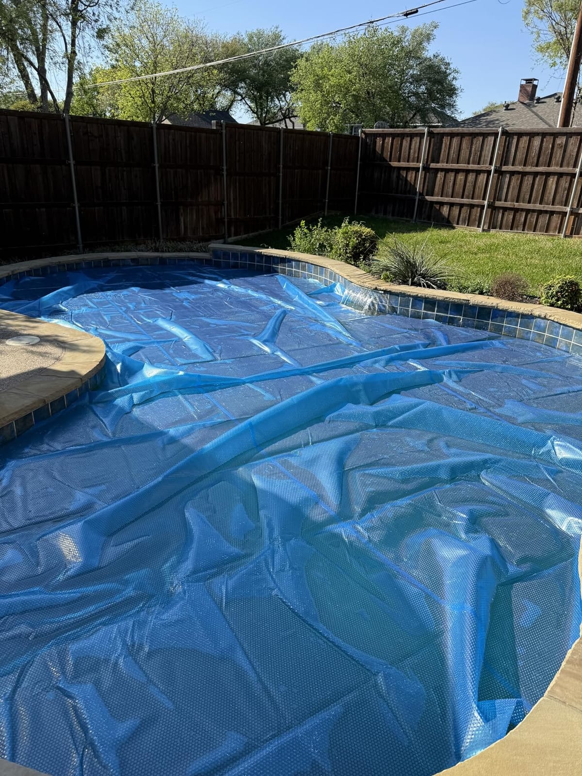 VEVOR Solar Pool Cover 32 x 16 ft, 16 Mil Rectangle Solar Blanket Blue | for Inground & Above Ground Pools, PE Bubble Design, Cut-to-Fit Pool Cover for Heat Retention & Water Evaporation Reduction customer photo 1