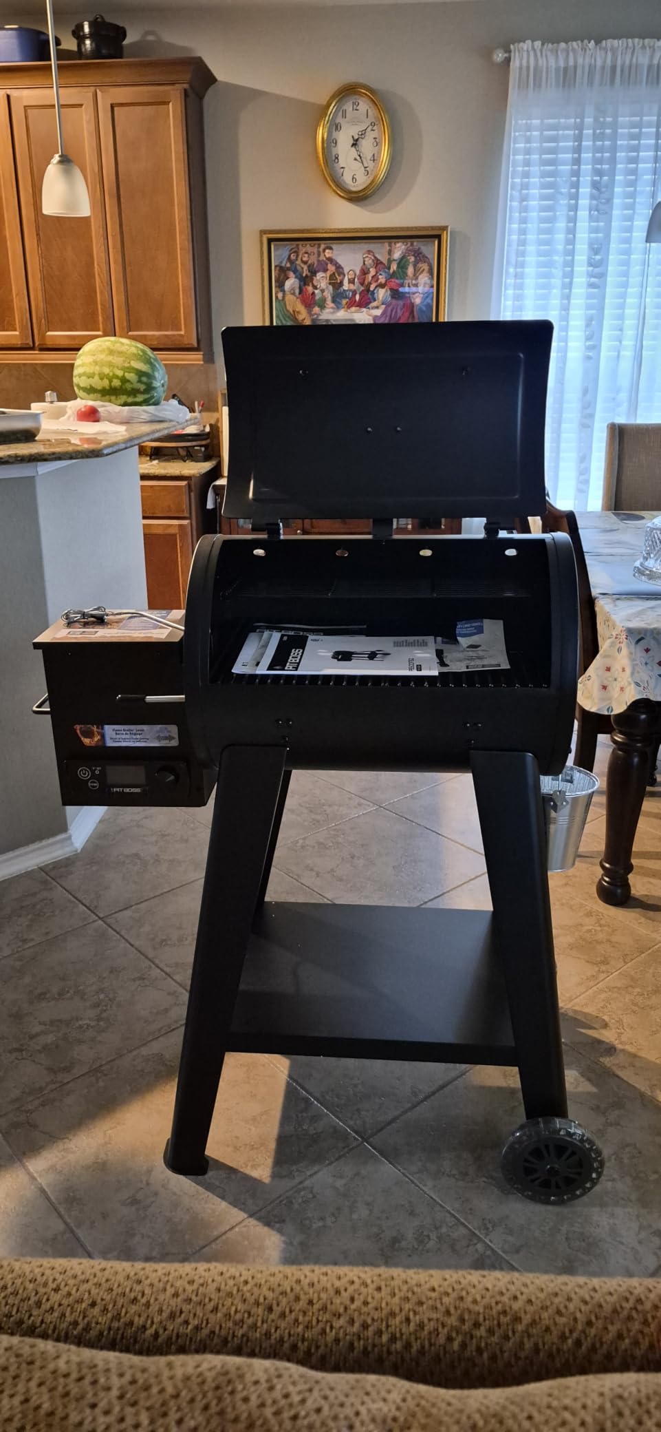700 FB2 Series Wood Pellet Grill & Smoker with Flame Broiler and LCD Digital Controller, 747-Sq. In. Cooking Space, 180F to 500F Temperature Range, Meat Probe, 21 lb. Pellet Hopper, Black customer photo 2