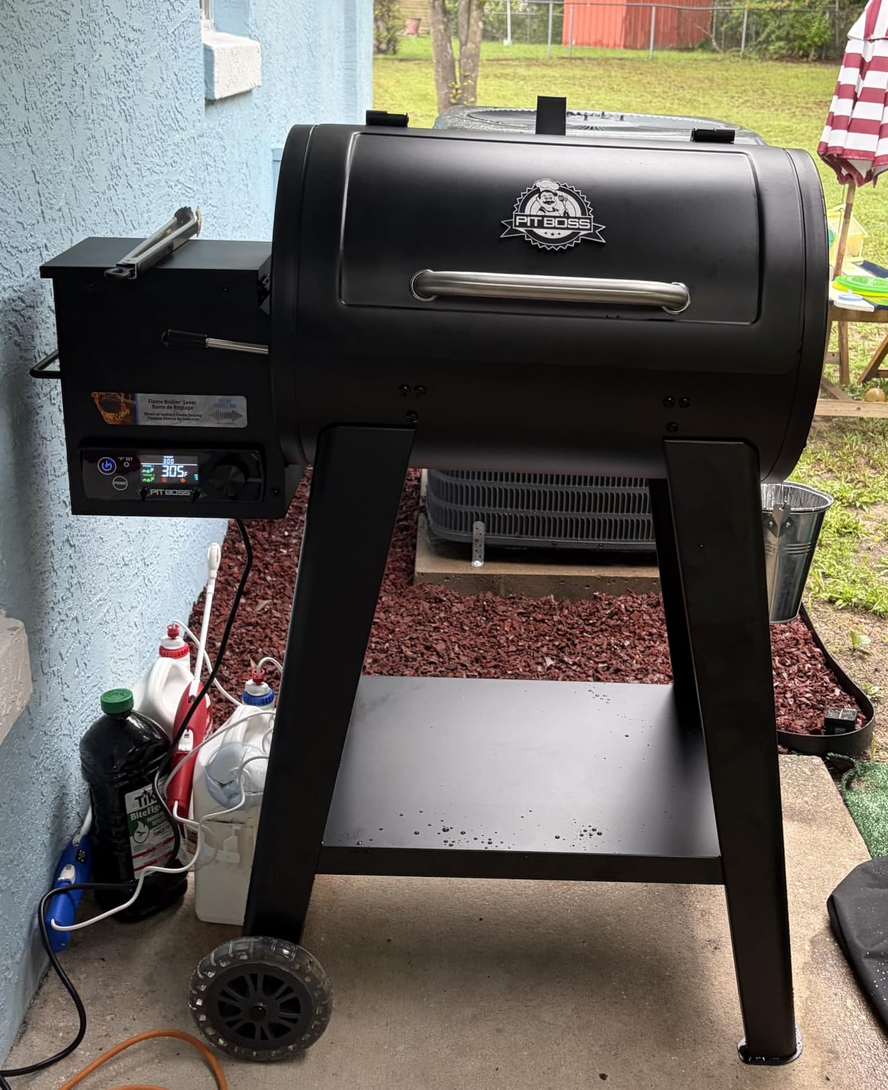 500 FB2 Series Wood Pellet Grill & Smoker with Flame Broiler and LCD Digital Controller, 518-Sq. In. Cooking Space, 180F to 500F Temperature Range, Meat Probe, 5 lb. Pellet Hopper, Black customer photo 2