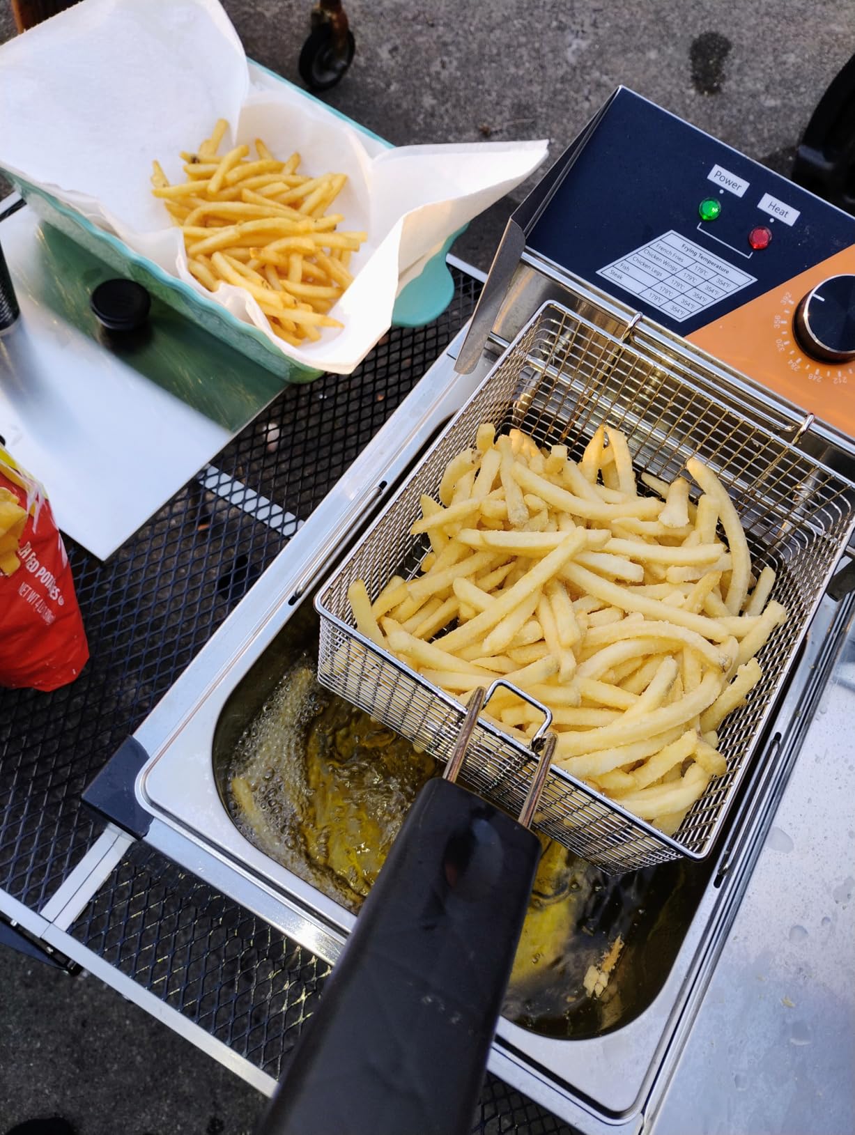 Commercial Deep Fryer 20.7Qt/20L Dual Tank Deep Fryers with Baskets, 0.8mm Thickened Stainless Steel Electric Countertop Fryer with Adjustable Temperature, 1700w x2, 110v customer photo 1