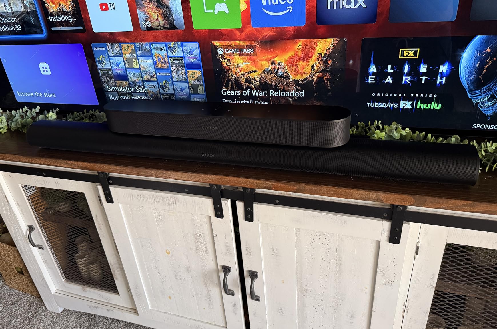 Arc Ultra Soundbar with Dolby Atmos - White customer photo 2