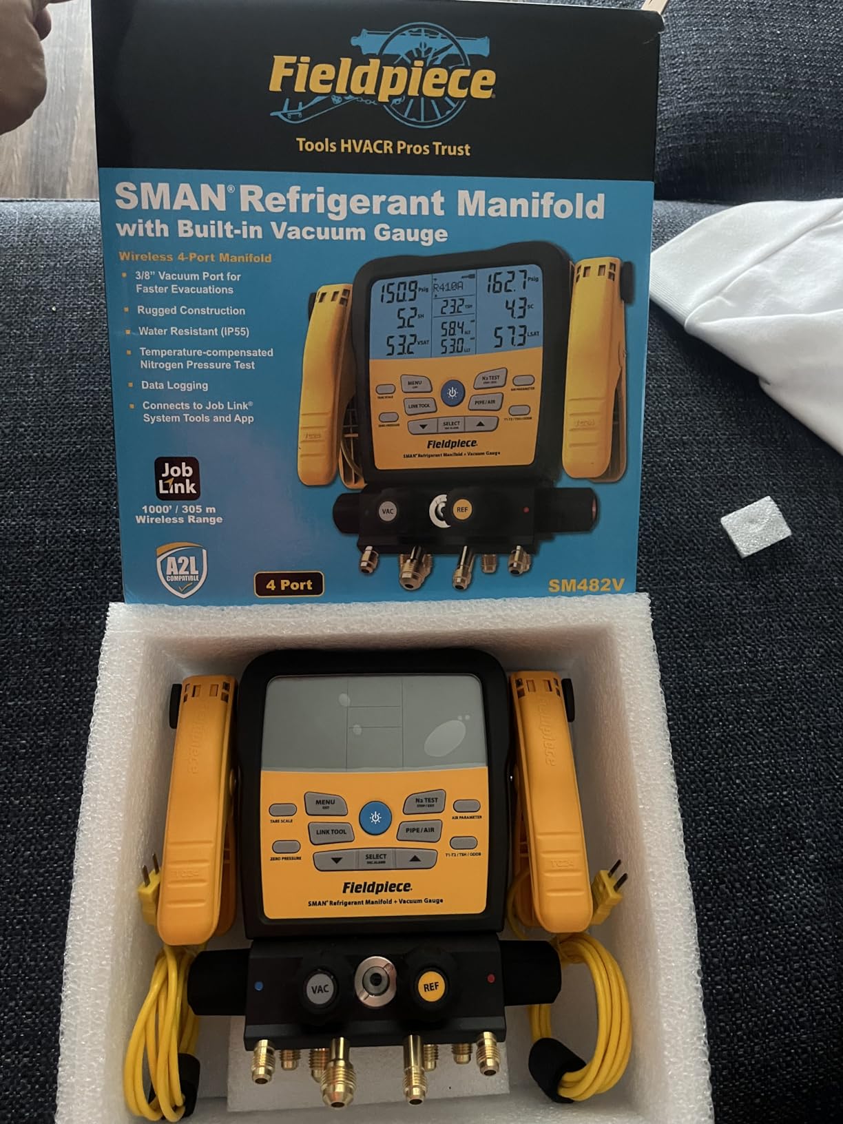 Fieldpiece SM482V Wireless 4-Port SMAN Refrigerant Manifold with Vacuum Gauge - Air Conditioning/Refrigerant Digital Gauges for HVAC & Refrigeration customer photo 1