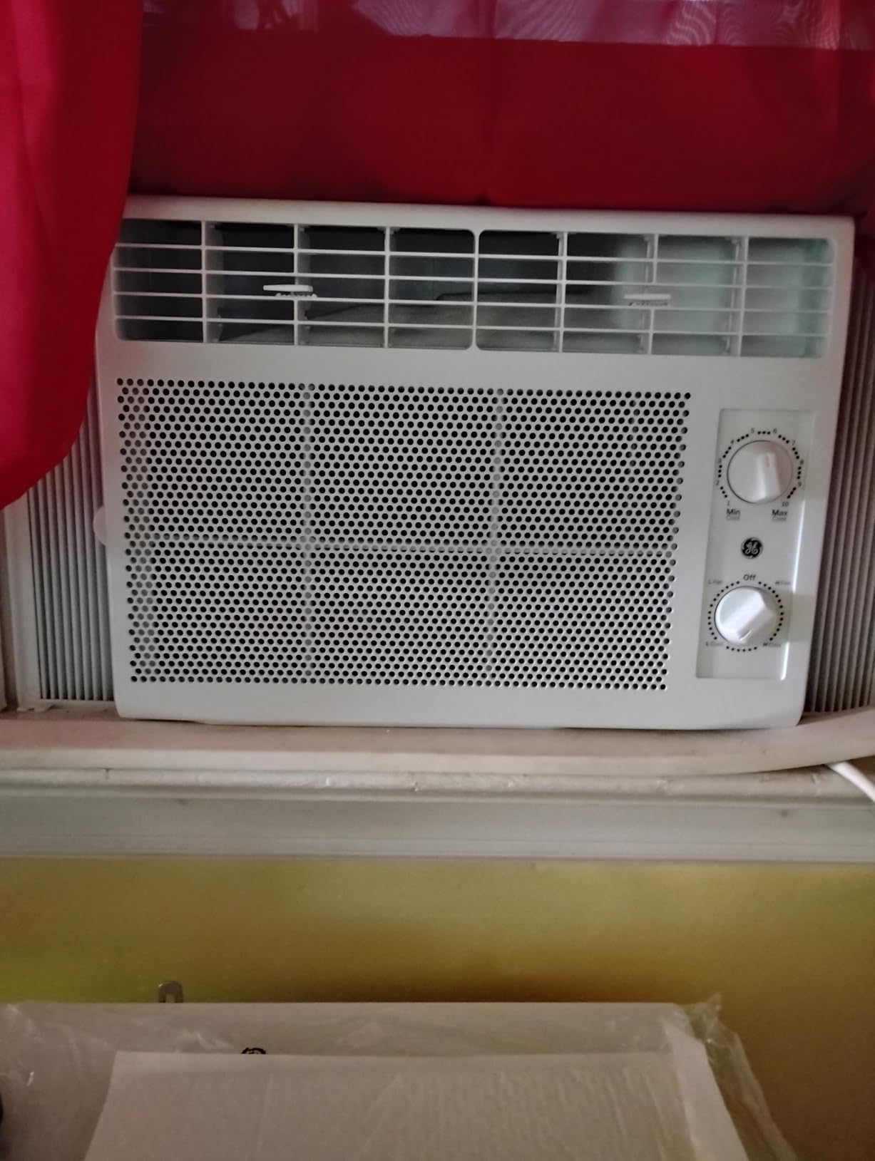 GE Window Air Conditioner 5,000 BTU AC Unit for Small Spaces up to 150 sq ft with Manual Controls & 2 Cooling Modes, Easy Install Kit, White customer photo 1