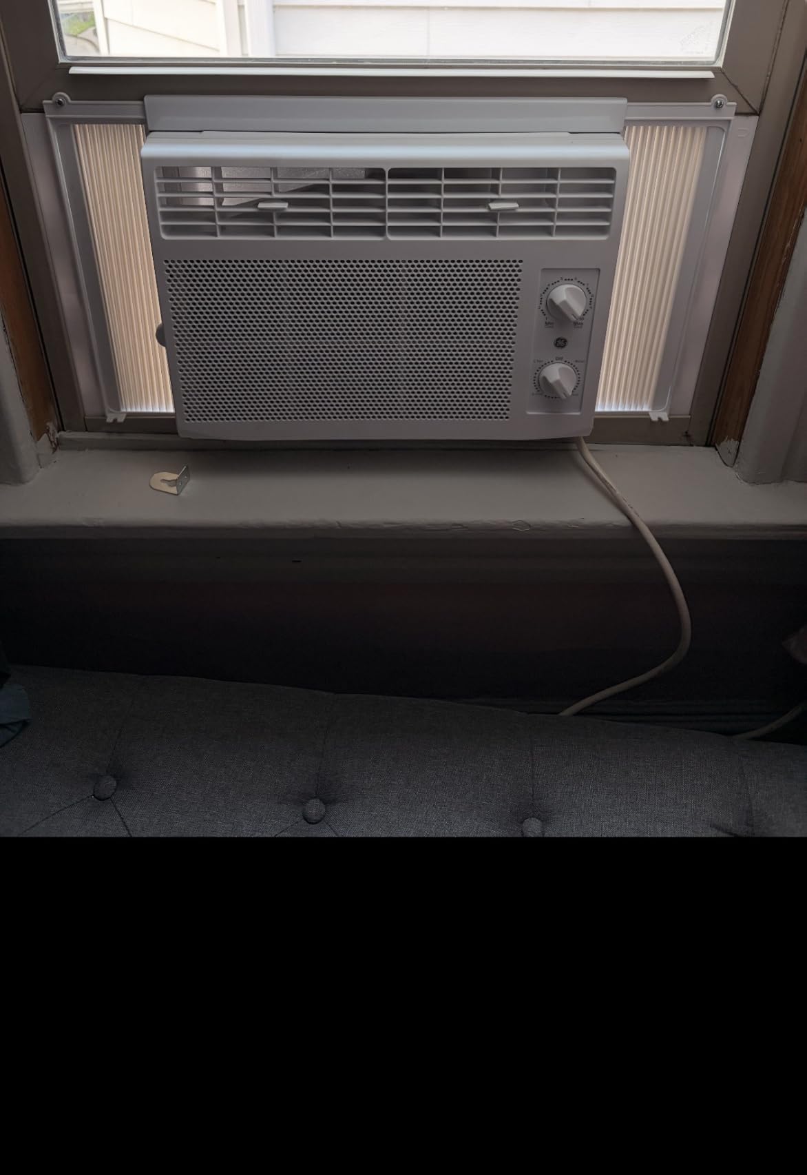 GE Window Air Conditioner 5,000 BTU AC Unit for Small Spaces up to 150 sq ft with Manual Controls & 2 Cooling Modes, Easy Install Kit, White customer photo 2