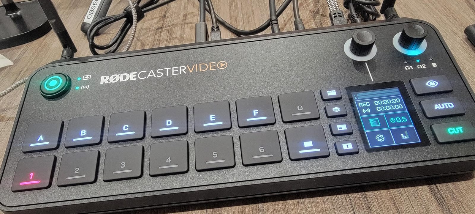 RØDE RØDECaster Video - Professional Video Switcher and Audio Interface - Multi-Camera, 6 x Video Inputs (HDMI and USB), 1080p60, Multi-Source Scenes customer photo 1