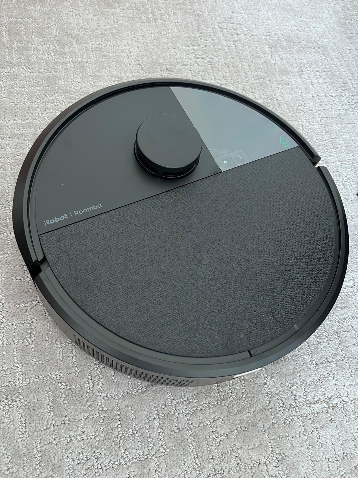 Roomba Plus 405 (G181) 2in1 Vacuum & Mop Robot with AutoWash Dock - Dual Spinning, Smart & Fast Mapping, Ideal for Pet Hair, Self-Empties 75 Days, Intense Suction, Pad Washing & Drying customer photo 1