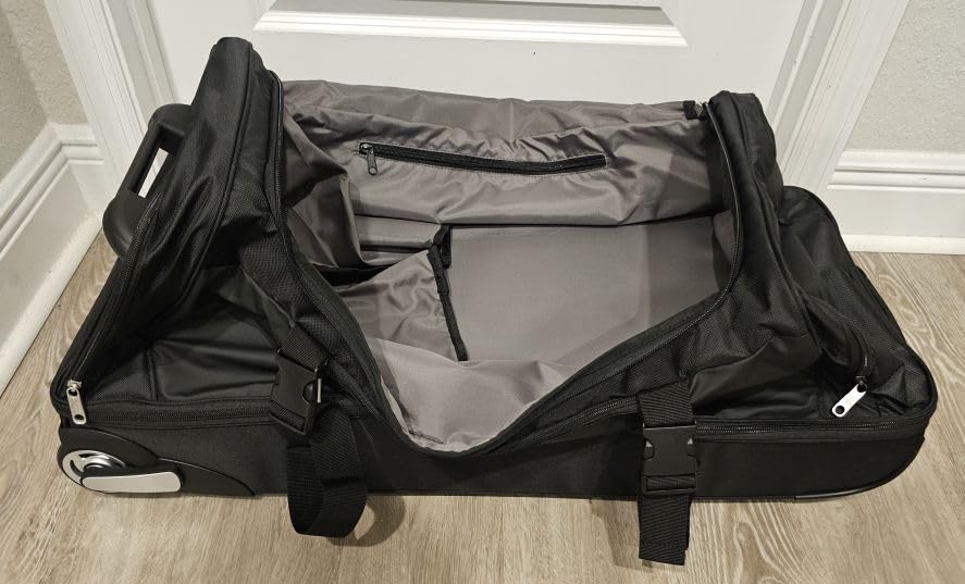 Amazon Essentials Wheeled Rolling Duffel Bag, 30-Inch (76.2 cm) Checked-Size, Expandable, Shoe Compartment, Telescoping Handle, Black customer photo 1