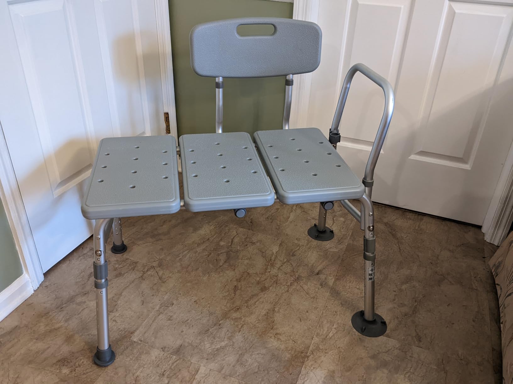 HOMLAND Tub Transfer Bench with Backrest for Bathtub, Height Adjustable | 400 lbs, Slip-Resistant Feet, Sturdy Aluminum Heavy Duty Shower Chair, Safer Bathing Aid Bench for Elderly and Disabled customer photo 1
