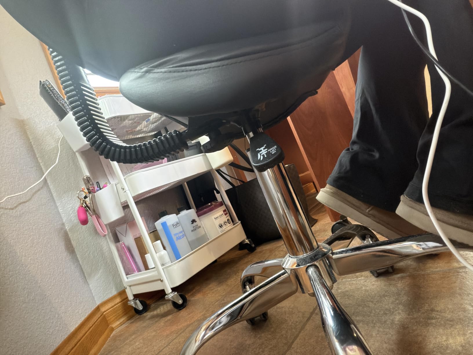 VEVOR Saddle Stool with Back Support and Wheels, 450 LBS Weight Capacity Ergonomic Rolling Stool customer photo 2