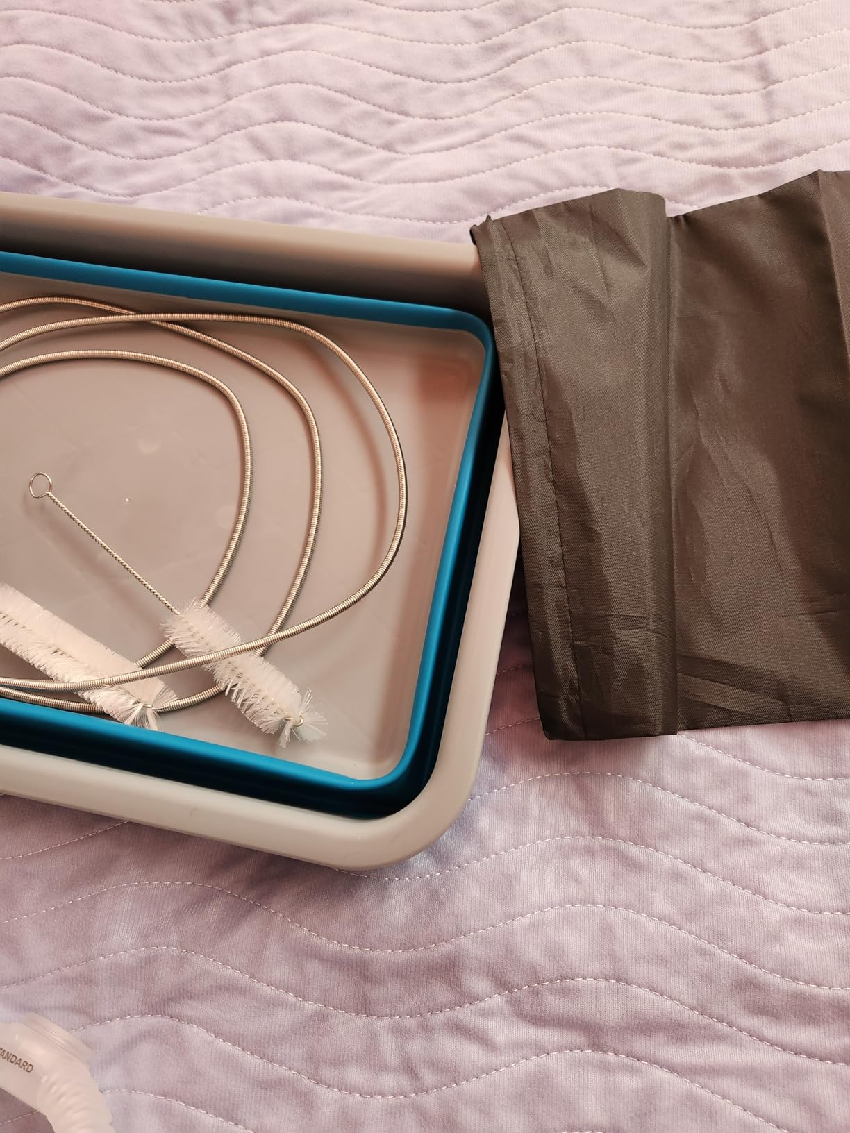 CPAP Cleaning Kit for Hose and Mask, CPAP Hose Cleaning Brush, Collapsible Wash Basin, Storage Bag, Compatible with Standard and Slimline CPAP Tubing (Basin + Brush Kit) customer photo 1