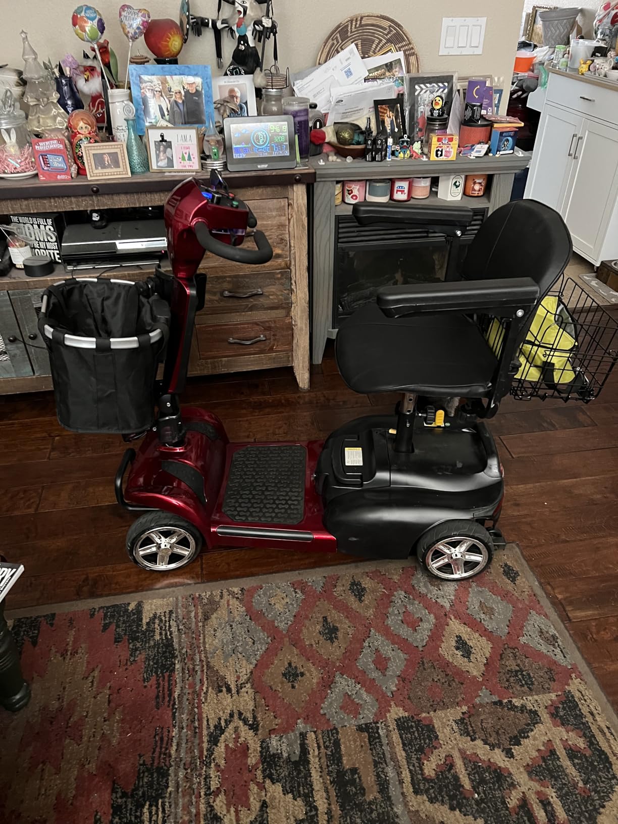 20/35/45 Miles 4 Wheels Mobility Scooter for Seniors/Adults Up to 300LBS,350W Electric Wheelchair Detachable Lithium Battery,Dual Baskets,Rotating Seat,with Taillight, USB Charging, Red customer photo 1