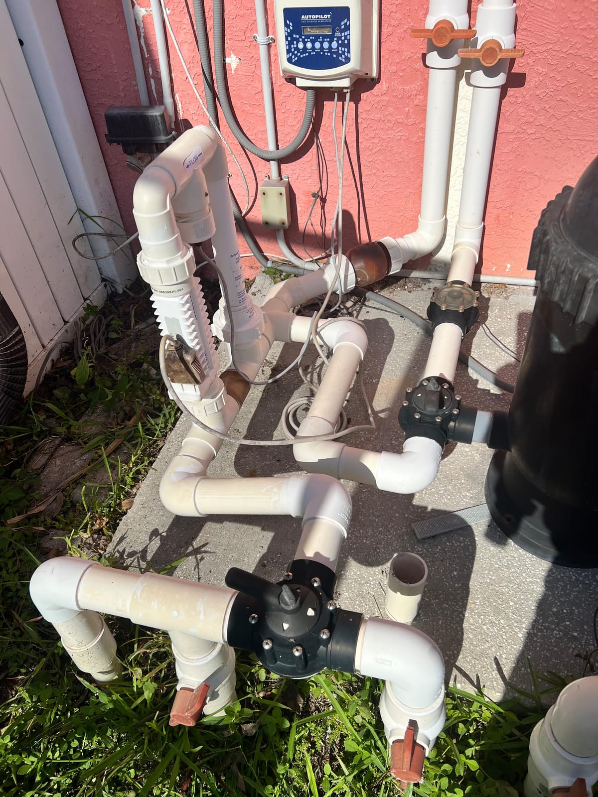 E-CHLOR Plug-in Salt Chlorine Generator | 32,000 gal Max | APX Performance | Advanced salt chlorinator with easy installation, 3-year manufacturer warranty, smart sensors, and precision notifications customer photo 1