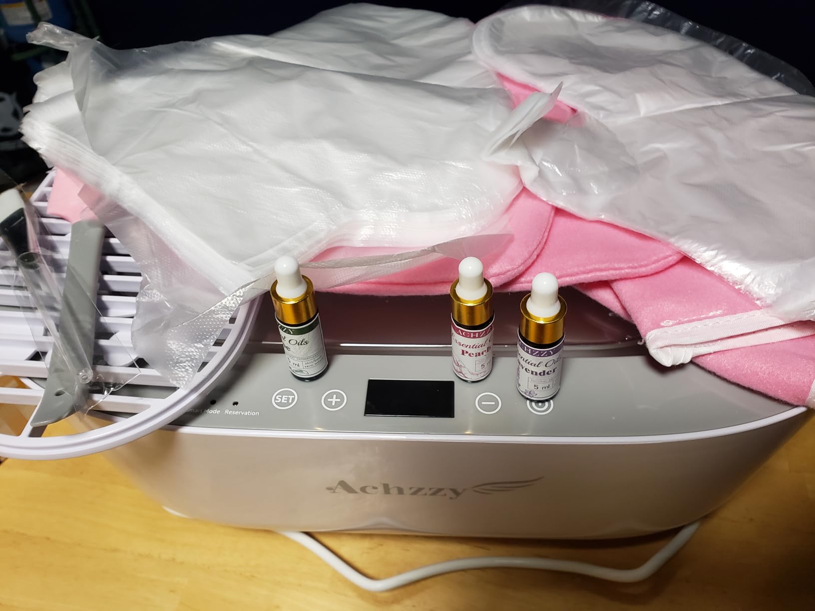Achzzy Paraffin Wax Machine for Hands and Feet, 5000ml Professional Wax Warmer with Temperature Control, Smart Heating, Stainless Steel Inner Pot, Moisturizing Hot Wax Bath with Unscented Refills customer photo 1