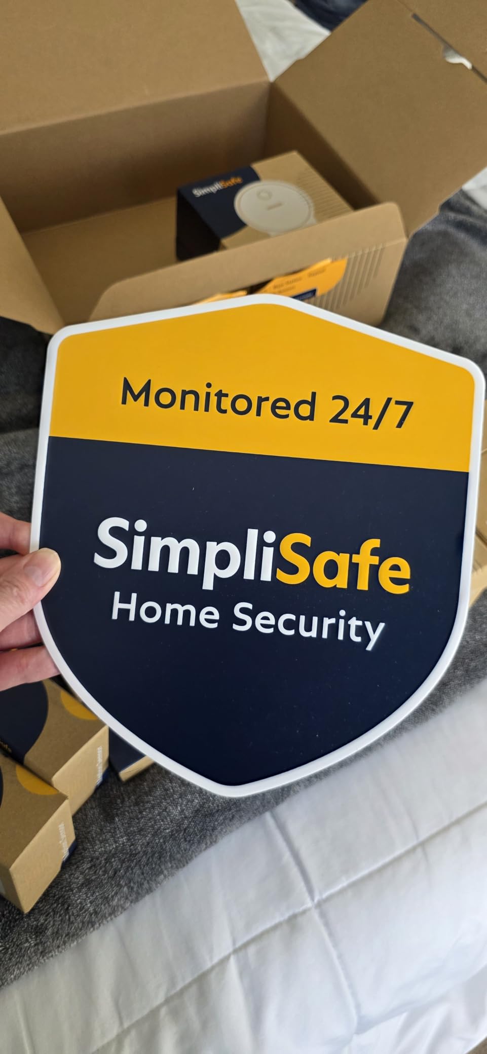 SimpliSafe 10 Piece Wireless Home Security System with Outdoor Camera - Optional 24/7 Professional Monitoring - No Contract - Compatible with Alexa and Google Assistant customer photo 1