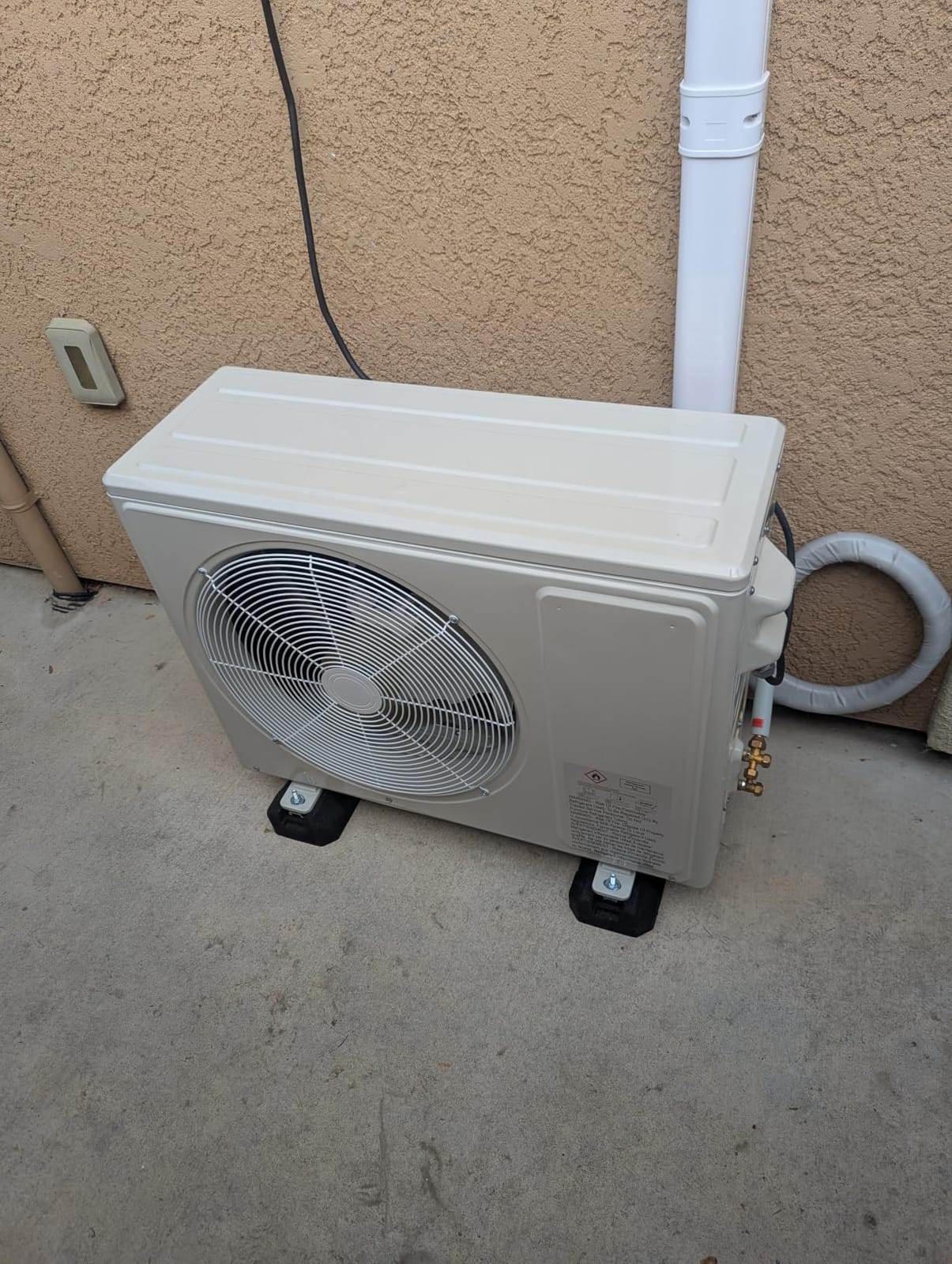 Mountman 12000 BTU Mini Split AC/Heating System,19 SEER2 110/120V Energy Efficient Ductless Inverter System,Cools Up to 750 Sq.Ft with Pre-Charged Condenser,Heat Pump & Installation Kits customer photo 2