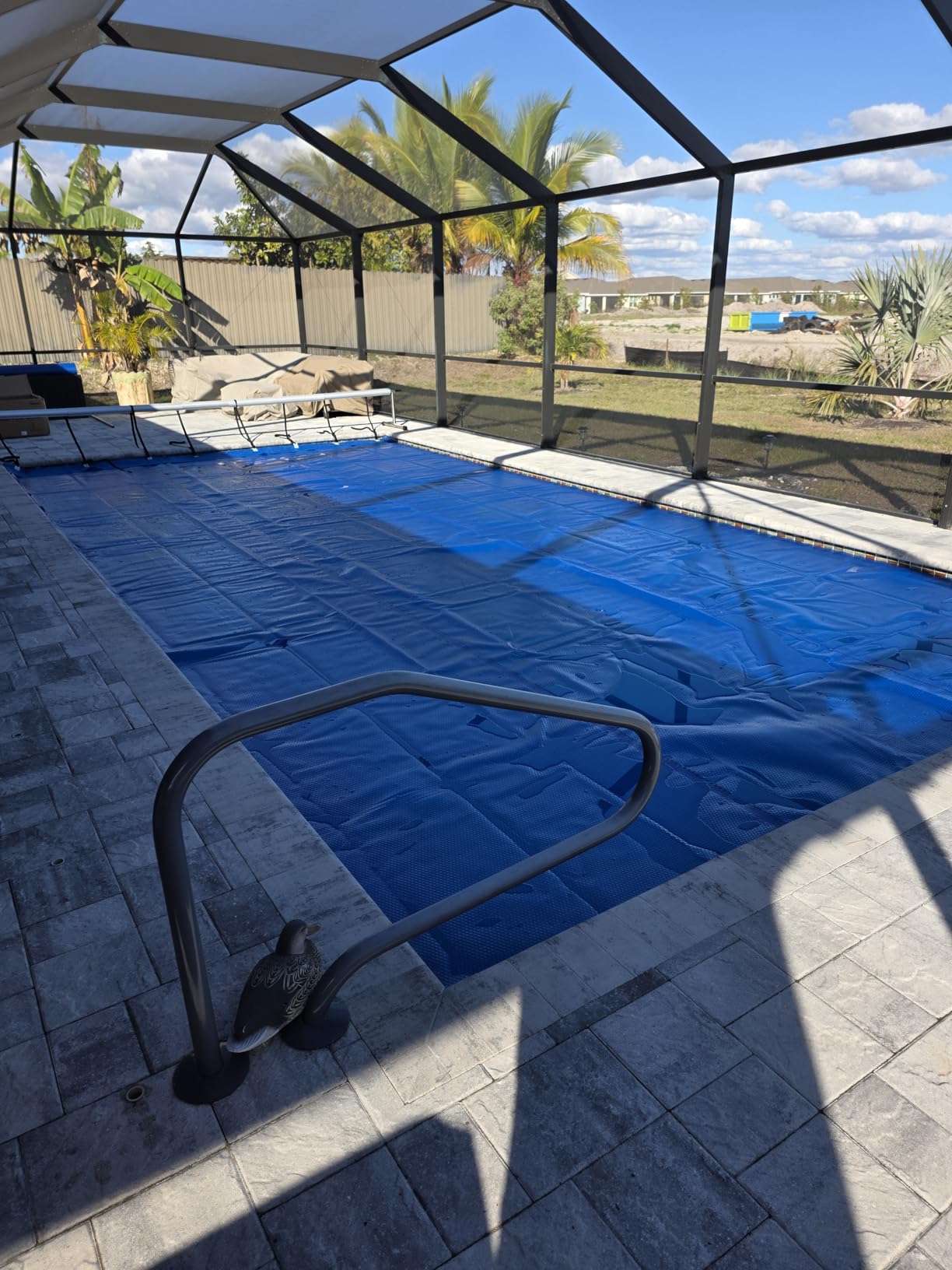 Real Relax 16 mil Solar Pool Cover, 16 x 32 ft Rectangle Bubble Blanket | Heat Trapping Solar Blanket, Durable Material for Inground & Above Ground Swimming Pools, Blue customer photo 2