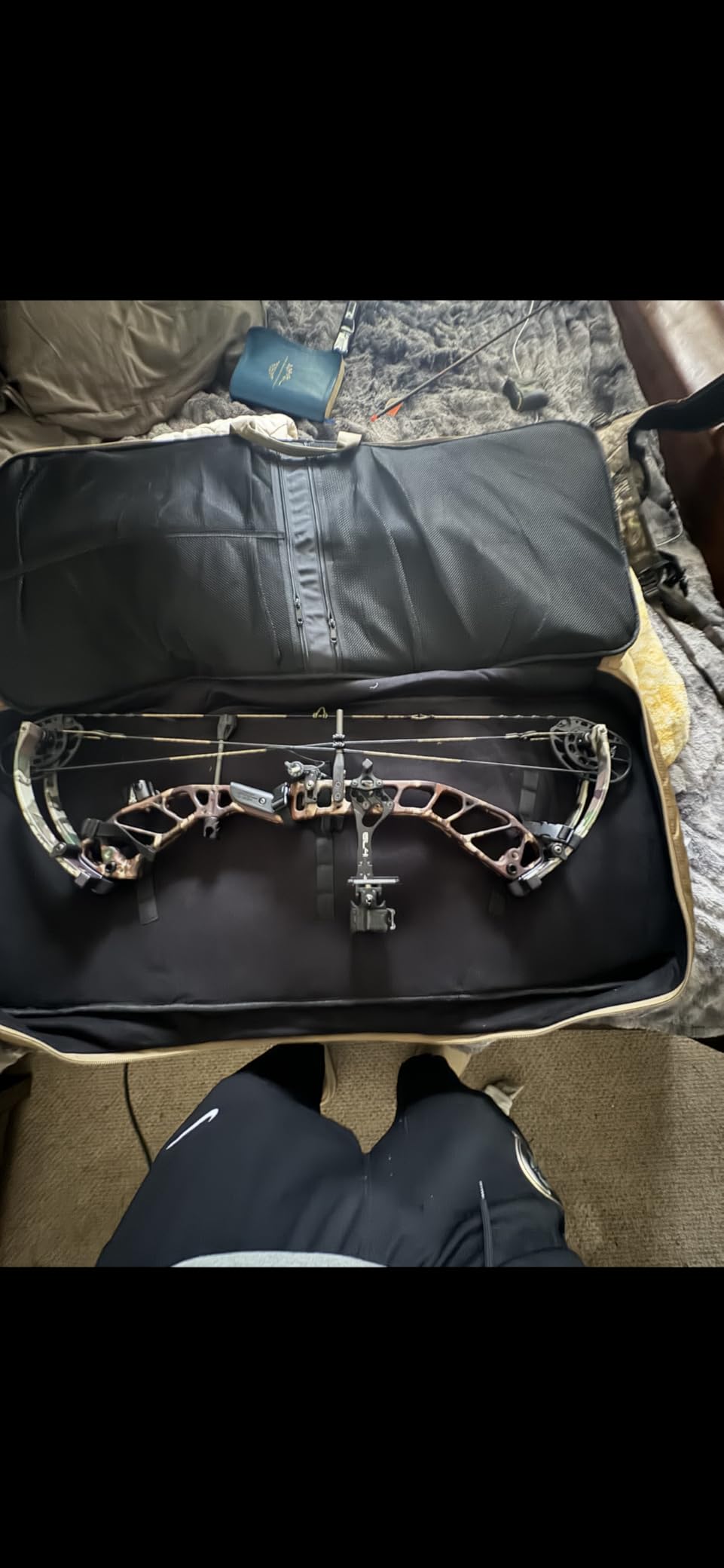 NEW VIEW Bow Case - Protects Your Compound Bow - Features Large Compartment, Soft Padding, Comfortable Carrying Options & Multiple Accessory Pockets - Lightweight Durable Archery Bow Bag customer photo 1
