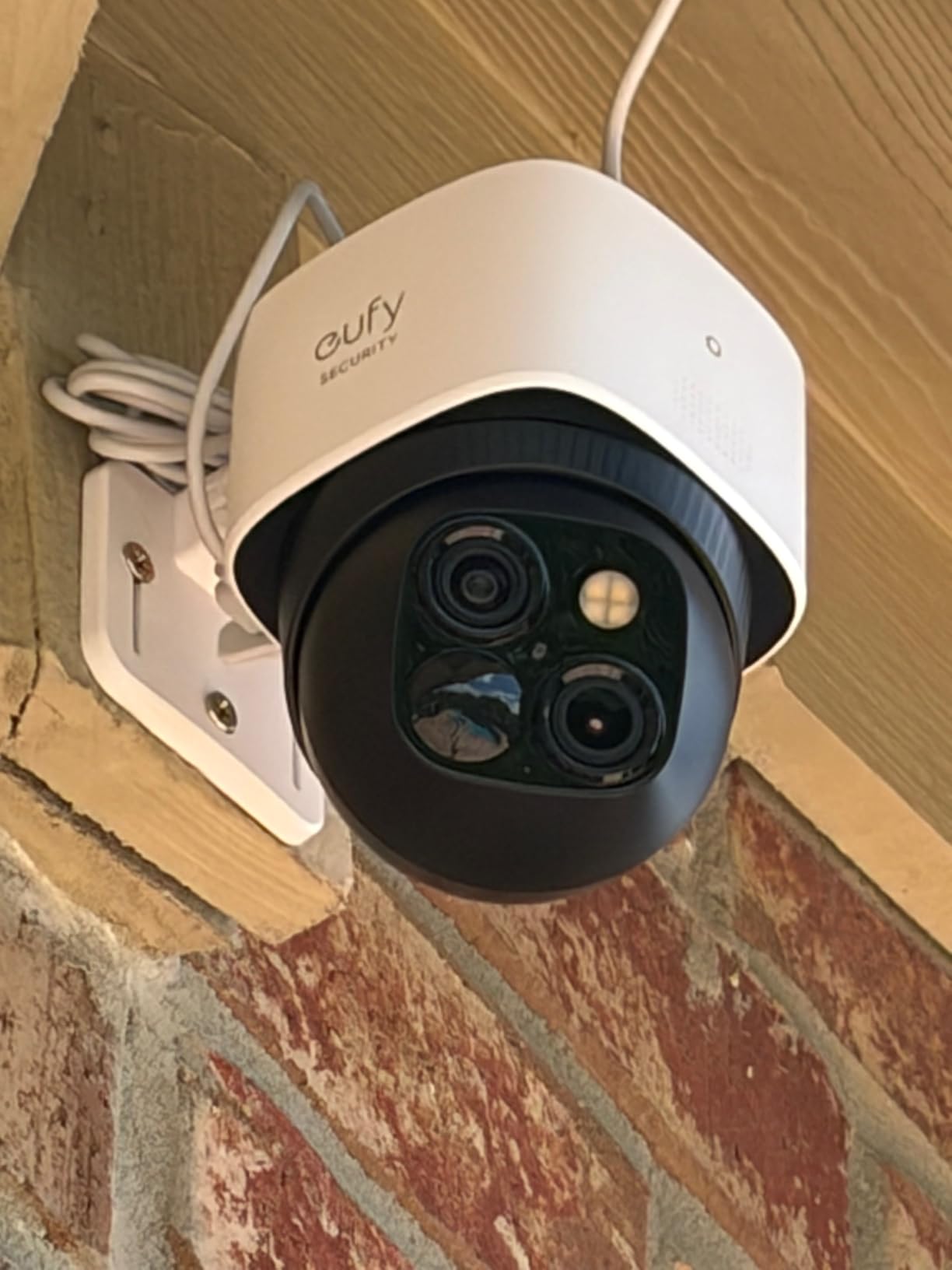 SoloCam S340, 4-Cam Kit, 3K Dual-Lens Solar Security Camera | Includes HomeBase S380, 360° Coverage, Pan & Tilt, AI Tracking, No Monthly Fee, Expandable Local Storage (Up to 16TB) customer photo 1