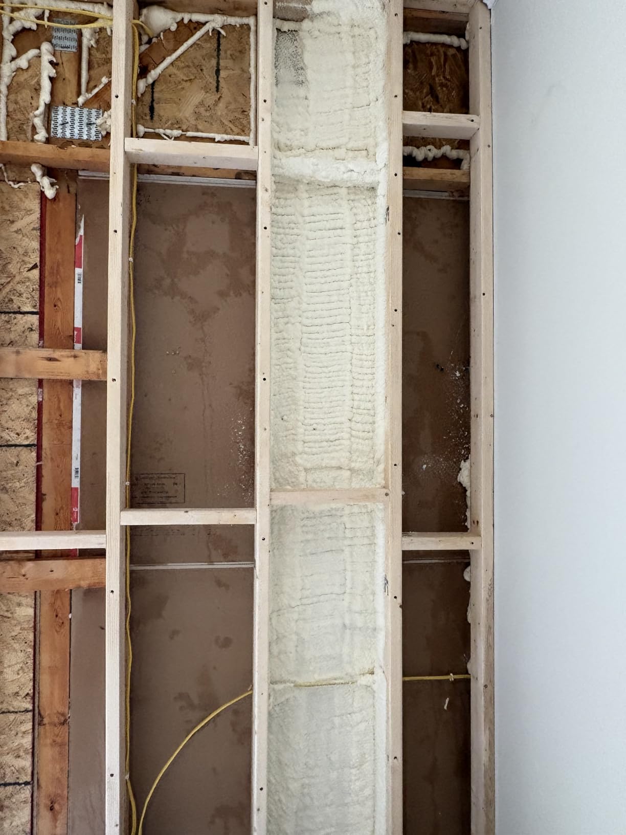 Akfix Thermcoat Fire Rated Spray Foam Insulation Kit 480 sq ft (24x27.1 oz.) - (R-Value 11.32/2 in) Closed Cell Expanding Wide Sealant Thermal Insulation for Walls and Attic - Gun & Cleaner Included customer photo 1