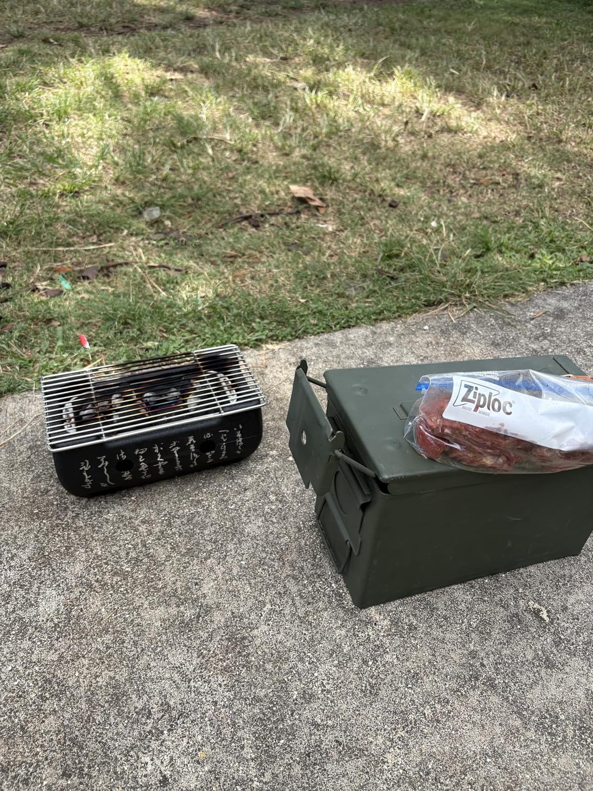 Japanese Hibachi Grill, Portable Tabletop Yakitori Charcoal Grill for Indoor Outdoor BBQ with Wooden Base & Cooking Grate 4.9x4.5x9.4in customer photo 2