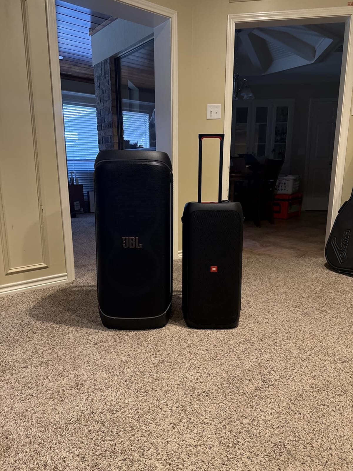 JBL PartyBox 720 - Battery-Powered Party Speaker with Superior JBL Pro Sound, Futuristic Lightshow, Up to 15 Hours Playtime, Integrated Handle and Sturdy Wheels (Black) customer photo 1