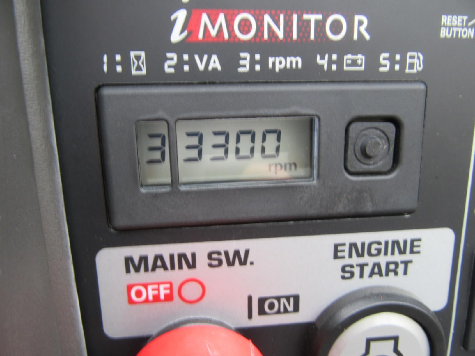 Honda EU7000iS 7000 Watt 120/240V Inverter Generator (EU7000ISNAC1) | Super Quiet Gas Powered Portable Generator for Camping, RV, Tailgating, or Home Backup Power Supply, Up to 16 Hour Run Time customer photo 1