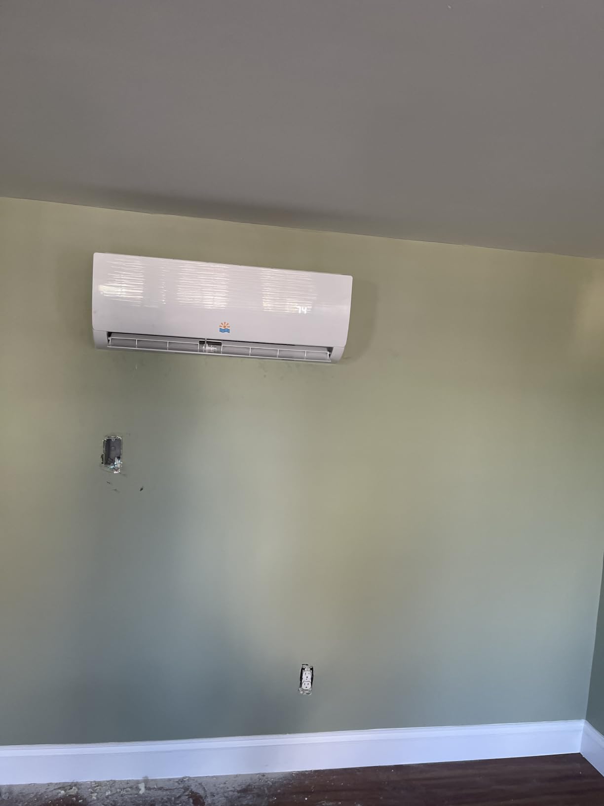 Rellytech Mini Split AC/Heating System - 19 SEER2 9000 BTU Mini Split AC Unit Inverter Heating and Cooling, 115v Energy Efficient Ductless Air Conditioner Up to 550sq.ft, 24H Timer, Installation Kit | Ductless air conditioner, energy efficient, pre-charged system, up to 550sq.ft coverage, inverter heating and cooling customer photo 1