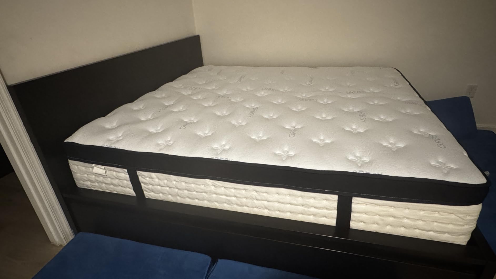 14 Inch Queen Mattress, Upgraded 7-Zone Support Hybrid Queen Size Mattress In A Box with Cooling Gel Memory Foam & Pocket Coils for Back Pain Relief, 365-Night Trial, Motion Isolation, Medium Firm customer photo 2