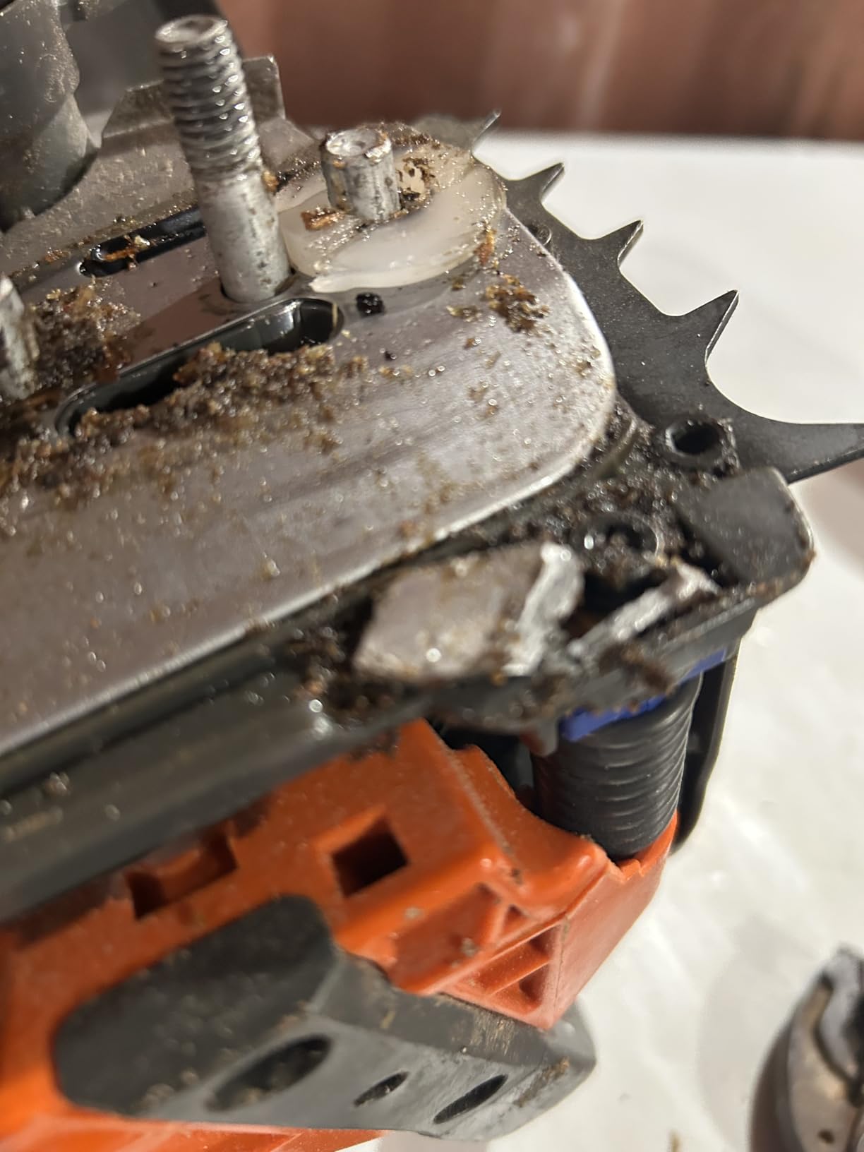 Husqvarna 450S Rancher Gas Chainsaw 20 Inch, 50.2-cc, 3.2-HP, 2-Cycle X-Torq Engine, Automatic Oiler customer photo 2