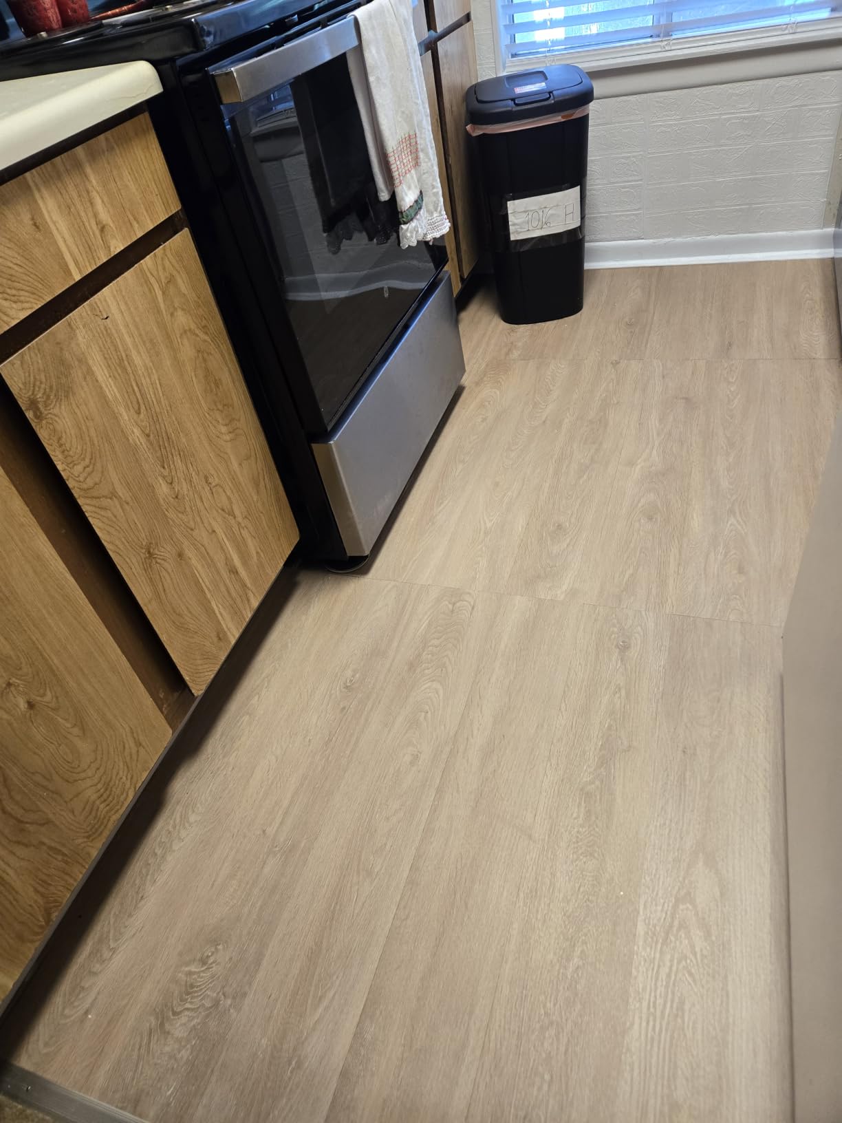 Peel and Stick Vinyl Flooring 36 Pack 54 Sq.Ft, Wood-Look Luxury Vinyl Plank Flooring, Waterproof Self-Adhesive DIY for Bedroom, Kitchen and Bathroom customer photo 2