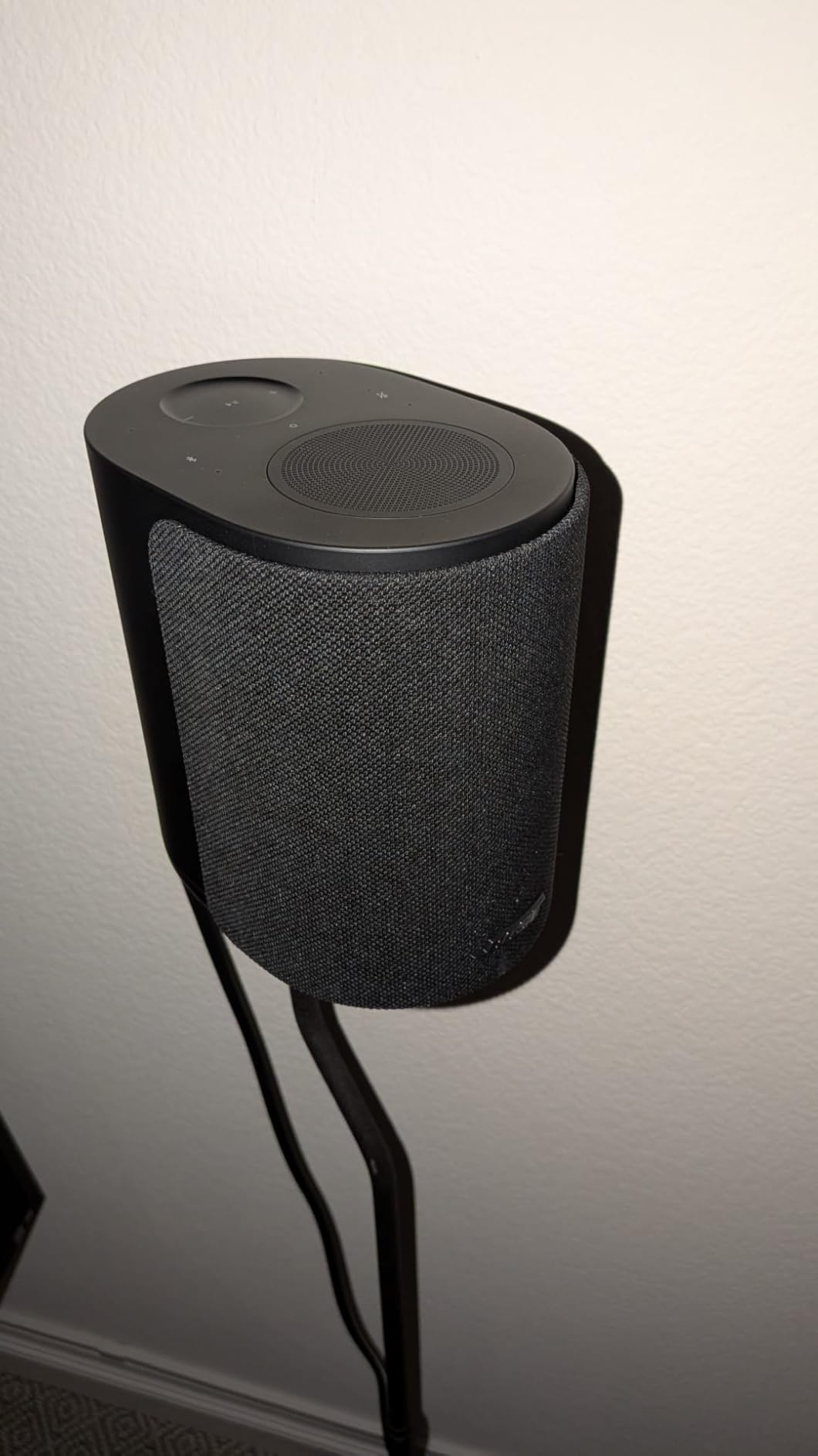 New Lifestyle Ultra Speaker, Wireless Home Speaker, TrueSpatial Audio, CleanBass, AirPlay & Google Cast, Black customer photo 1