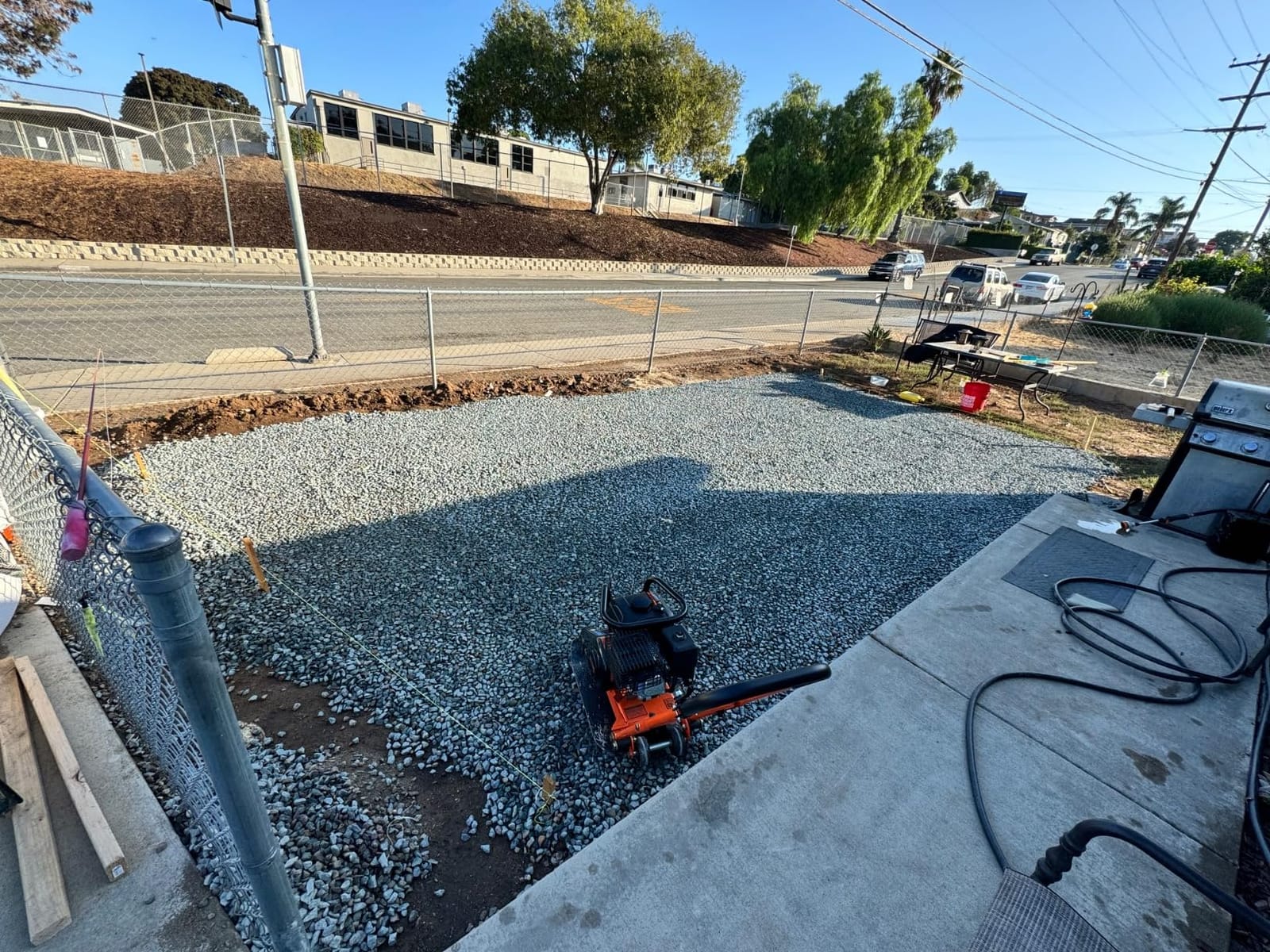 VEVOR Plate Compactor, 6.5 HP 196CC Gas Engine, 5700 VPM Vibrating Ground Rammer, 4047 lbs Compaction Force customer photo 2