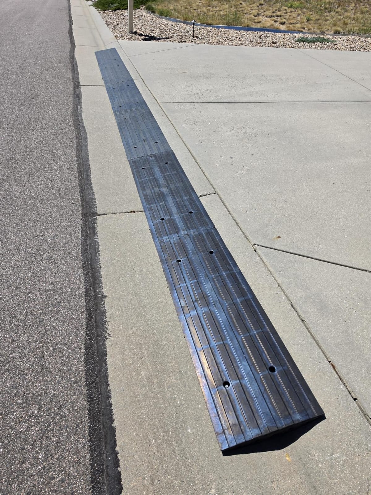 Car Vehicle Curbside Driveway Ramp - 4ft Heavy Duty Rubber Threshold Bridge Track Curb Ramp, for Loading Dock, Garage, Sidewalk, Truck, Scooter, Bike, Motorcycle, Wheelchair Mobility - Pyle PCRBDR21 customer photo 2
