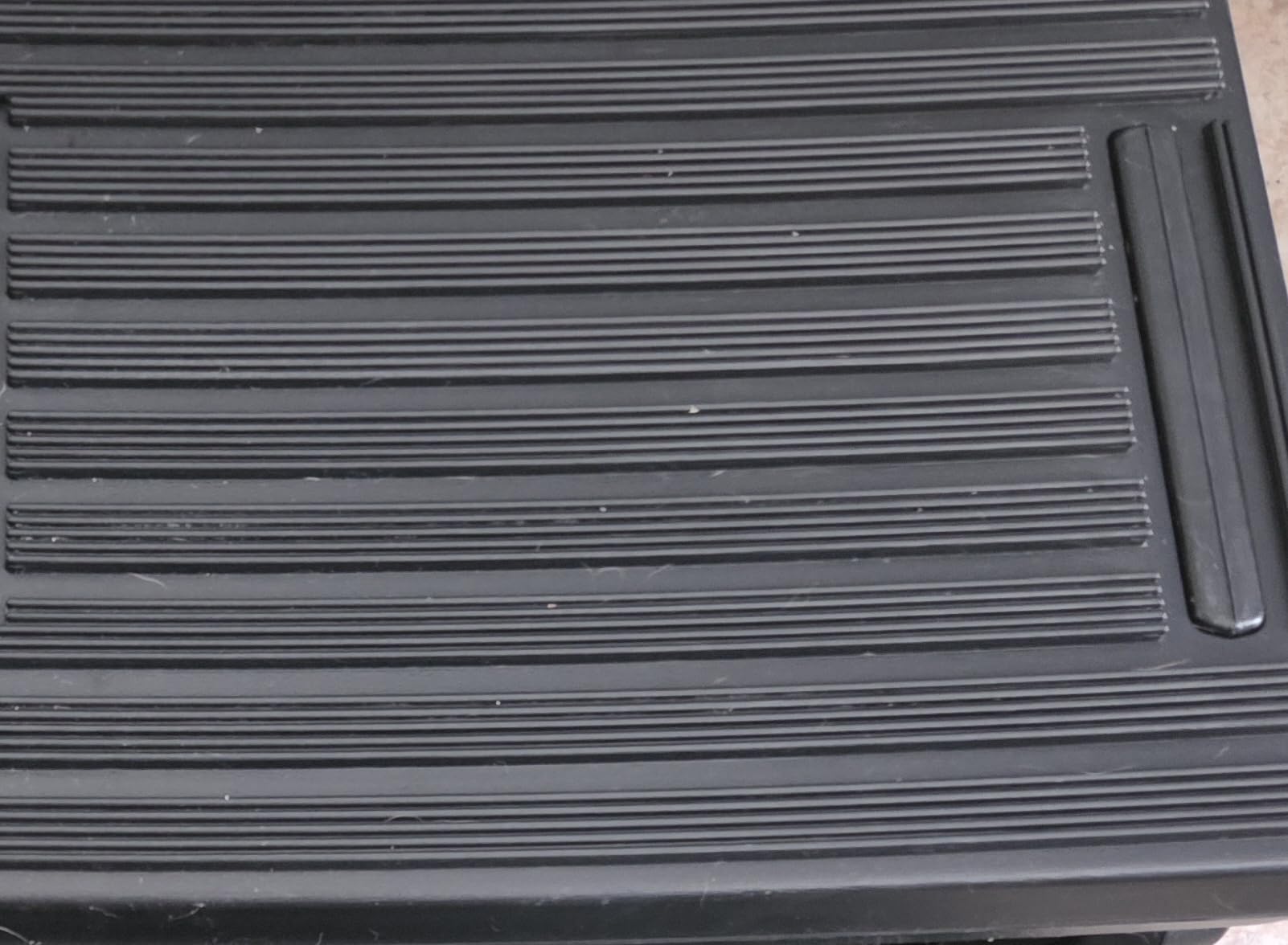 Hot Tub Steps 3-Leg Support, UV Resistant Spa Stairs with Snap Assembly - 330lbs Heavy Duty HDPE Frame, Non-Slip Tread customer photo 1
