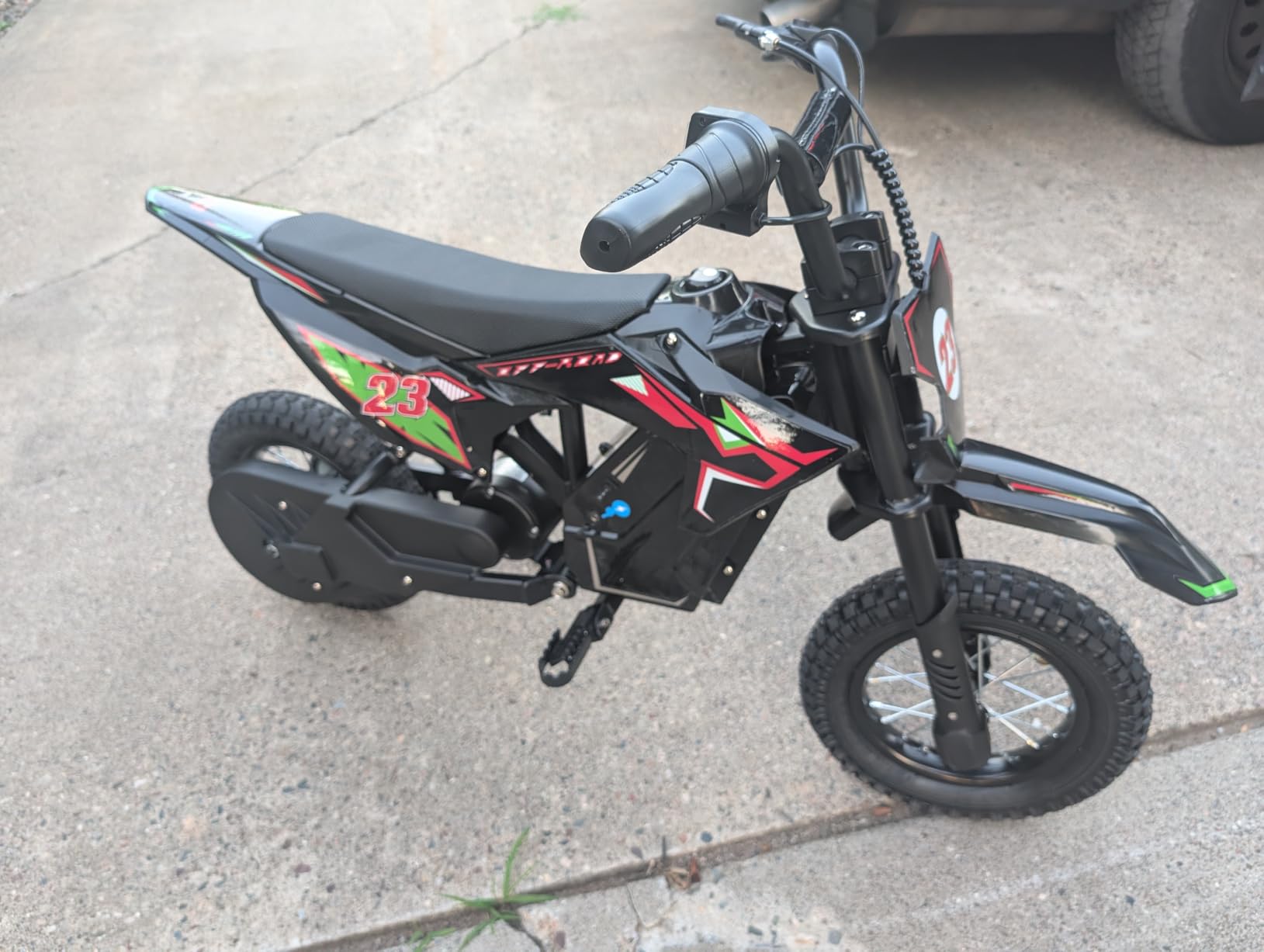 36V Electric Dirt Bike, 700W Peak Motor, Up to 15.5 MPH & 13.7 Miles, Rear Suspension & Dual Brakes, 3-Speed E-Bike for Kids Ages 3-10 (Red) customer photo 2