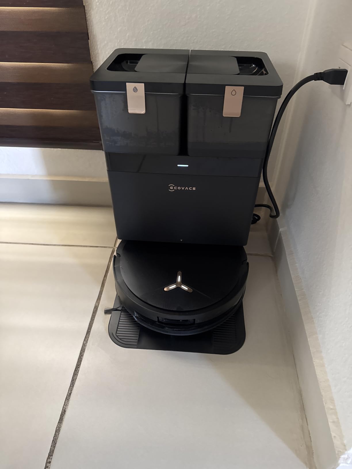 DEEBOT T50 MAX PRO Omni Robot Vacuum, 18,500Pa Blast Suction | ZeroTangle 2.0 for Pet Hair, 18mm Mop Lift, TruEdge 2.0, AI Obstacle Avoidance, Self-Emptying, Hot Water Mop Wash customer photo 2