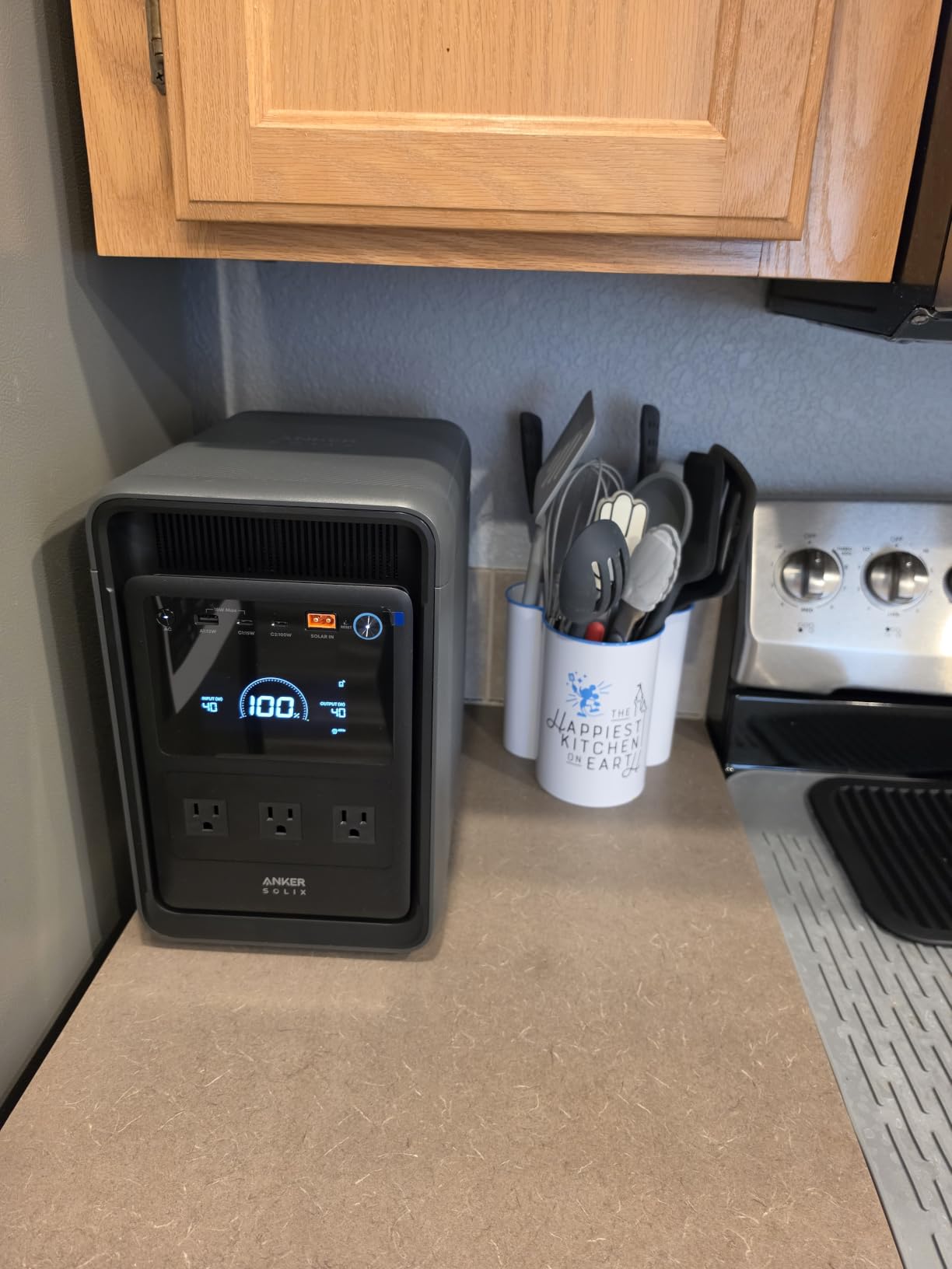 Anker SOLIX S2000 Portable Power Station, 2,010Wh, 3,000W Peak, Home Backup | LiFePO4 Battery, Up to 35-Hour Fridge Backup, 1,500W Solar Generator for Home, UPS, Outdoor, and Emergency Use (3000W Peak) customer photo 2