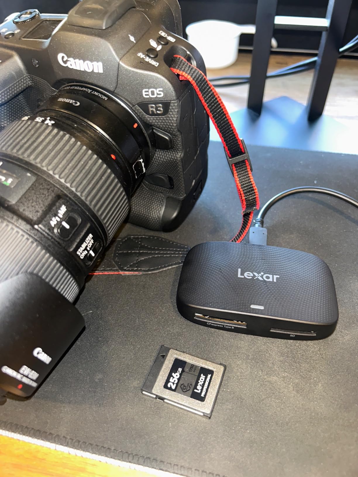 Lexar 512GB CFexpress Type B Silver 4.0 Card, 3600/3000 MB/s, 8K Video customer photo 2