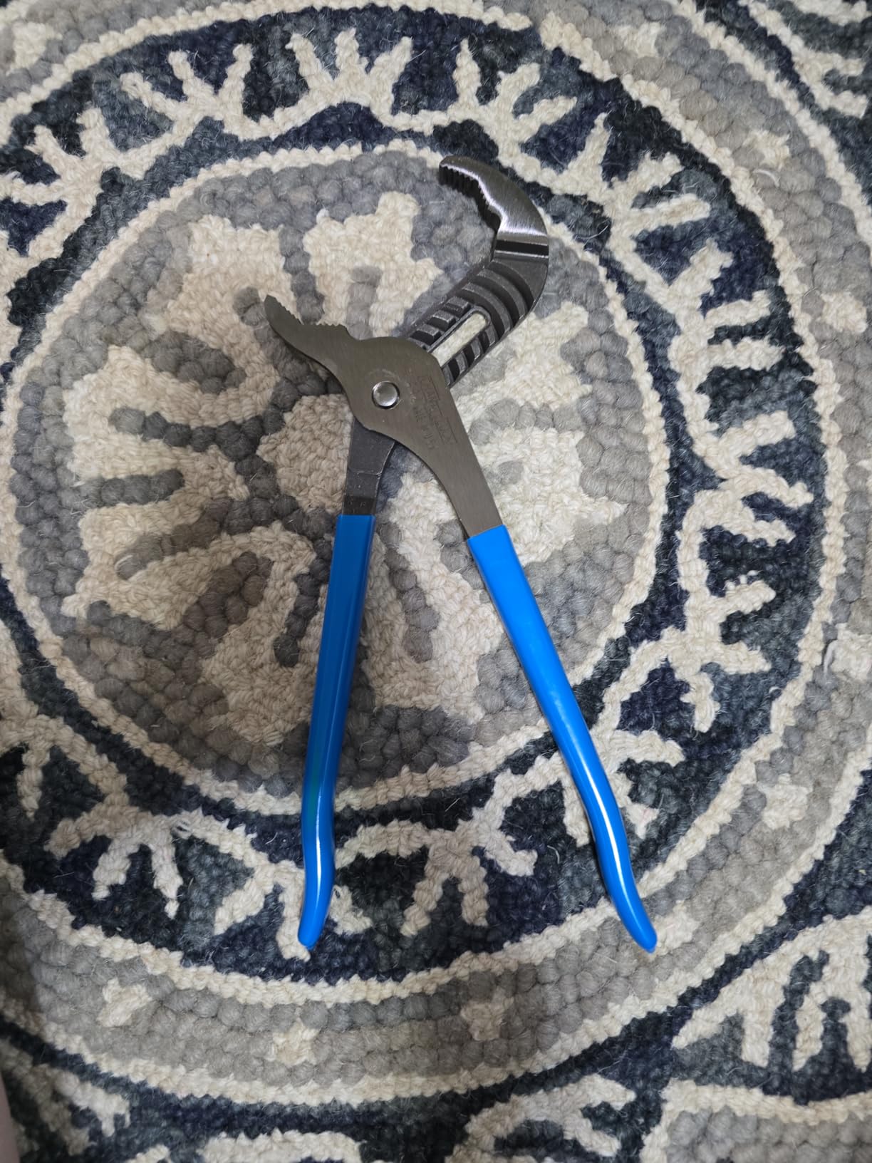Channellock Tongue & Groove Plier 442 - V-Jaw, High Carbon Steel - 12 Inch customer photo 1