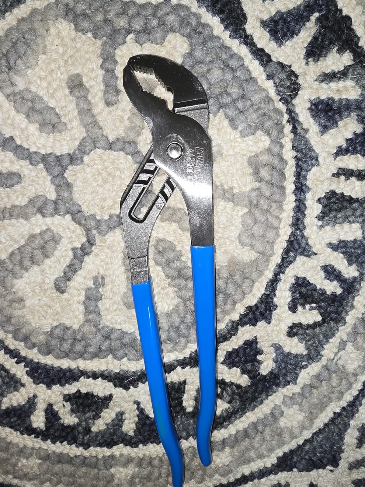 Channellock Tongue & Groove Plier 442 - V-Jaw, High Carbon Steel - 12 Inch customer photo 2