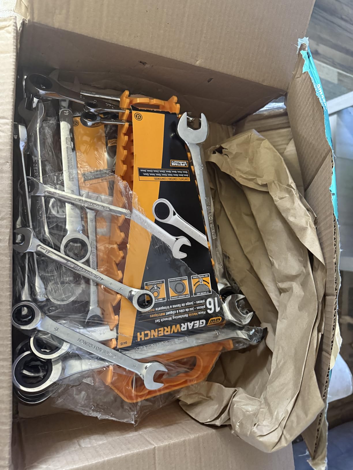 GEARWRENCH 16 Piece 72T Ratcheting Combination Metric Wrench Set | 9416 customer photo 1