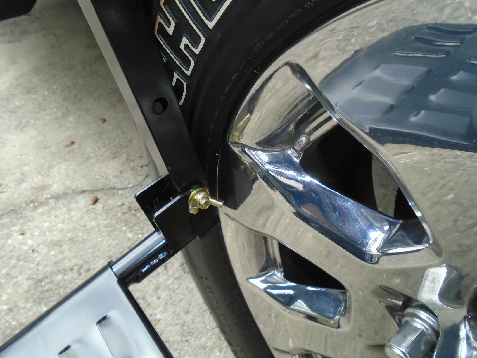 HitchMate Heininger TireStep – Adjustable Step for SUVs, RVs & Trucks, Fits Tires Up to 12.5
