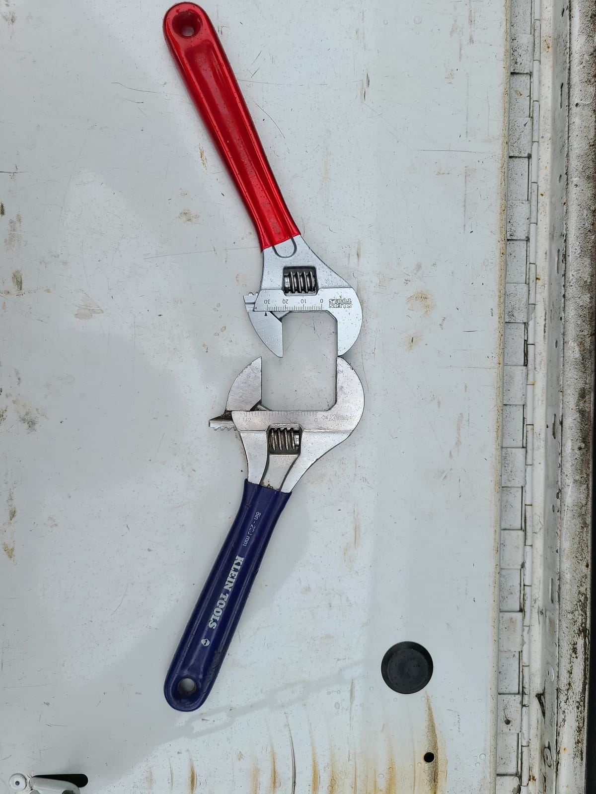 KLEIN TOOLS D507-8 8-Inch Adjustable Drive Wrench with Extra Capacity Jaw customer photo 1