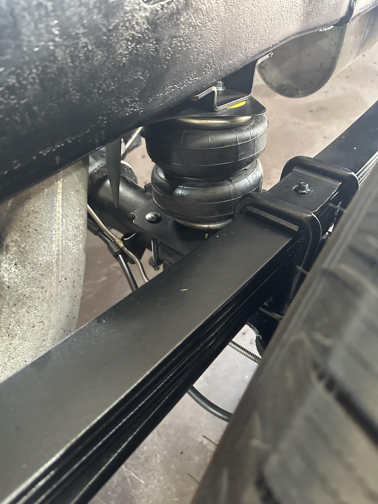 Firestone Airide 2250 Ride-Rite Rear Air Springs Kit fits 2001-2010 Silverado Sierra 2500HD 3500HD | 5-100 PSI | Load Capacity of 5,000 lbs | No Drill Installation customer photo 1