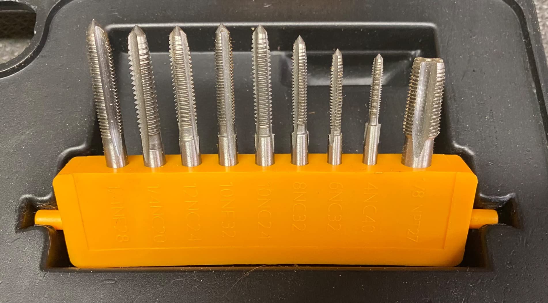 GEARWRENCH 77 Piece SAE/Metric Ratcheting Tap and Die Set -3887 customer photo 2