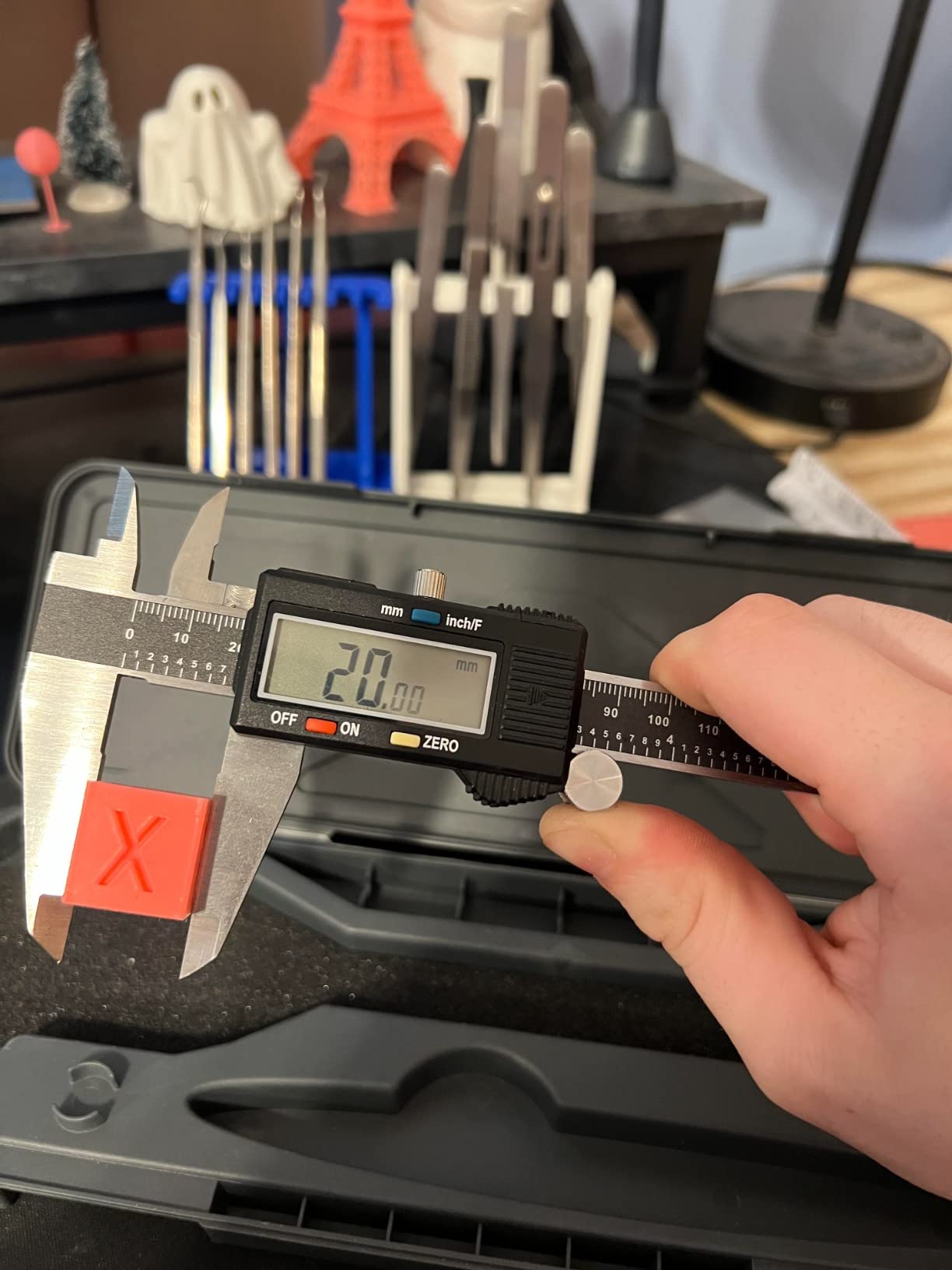 NEIKO 01408A 8” Electronic Digital Caliper Extra Large Display | 0-8 Inches | Inch/Fractions/Millimeter Conversion | Polished Stainless Steel customer photo 1