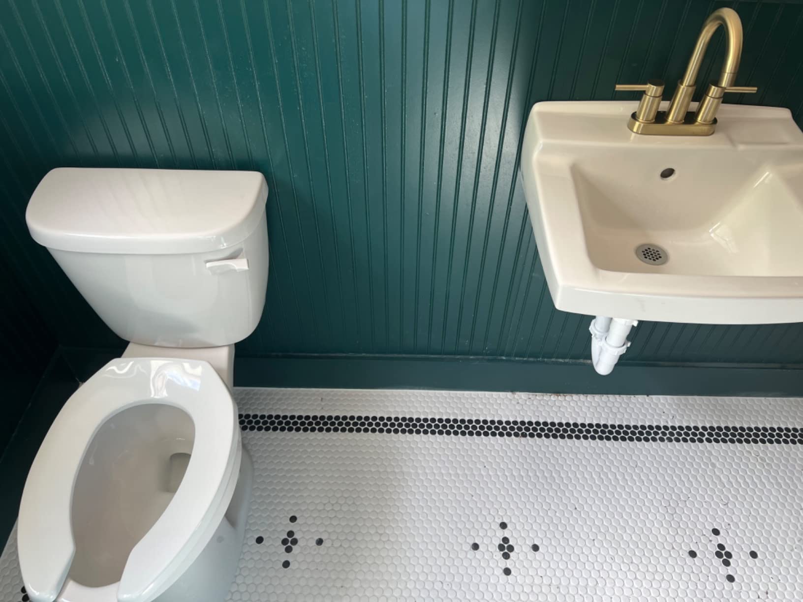 American Standard 0321.026.020 Declyn 4-Inch Centerset Wall Mount Sink, White, 1.25 Inch, Model:0321026.020 customer photo 1